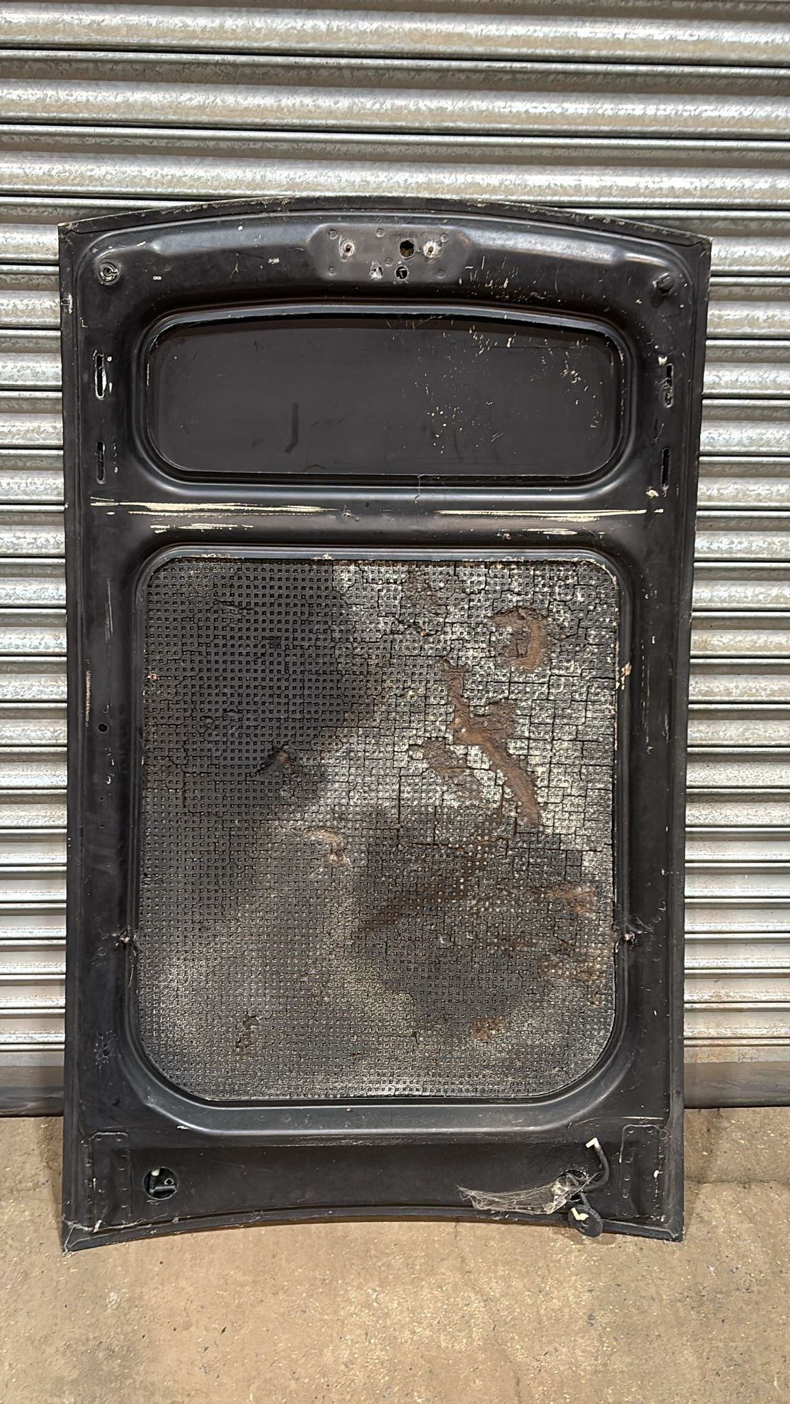 Porsche 928 bonnet 78-82 92851100504 early type with small nozzle, used