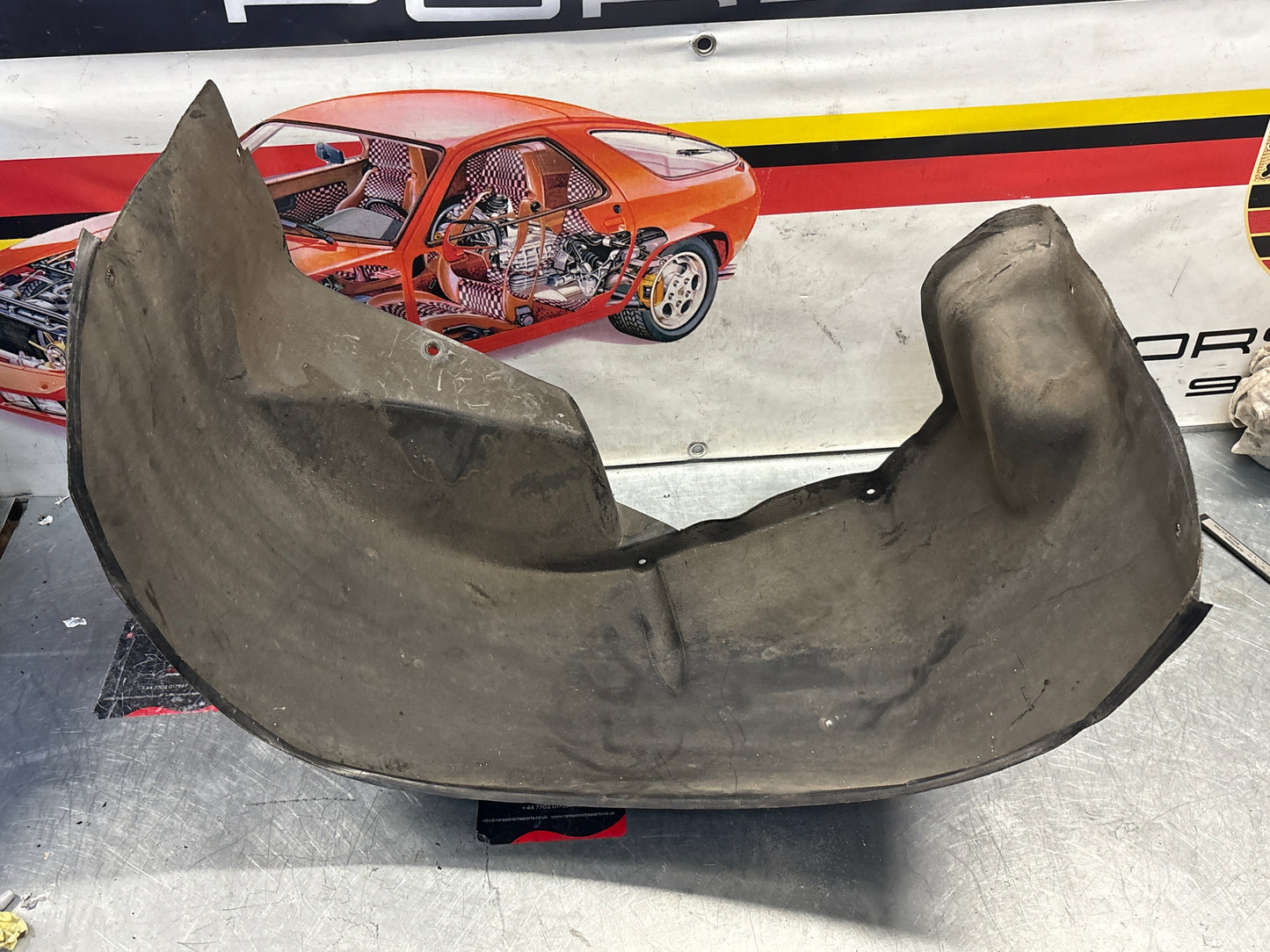 Porsche 928 wheel arch liner  Left 92850438105 Used