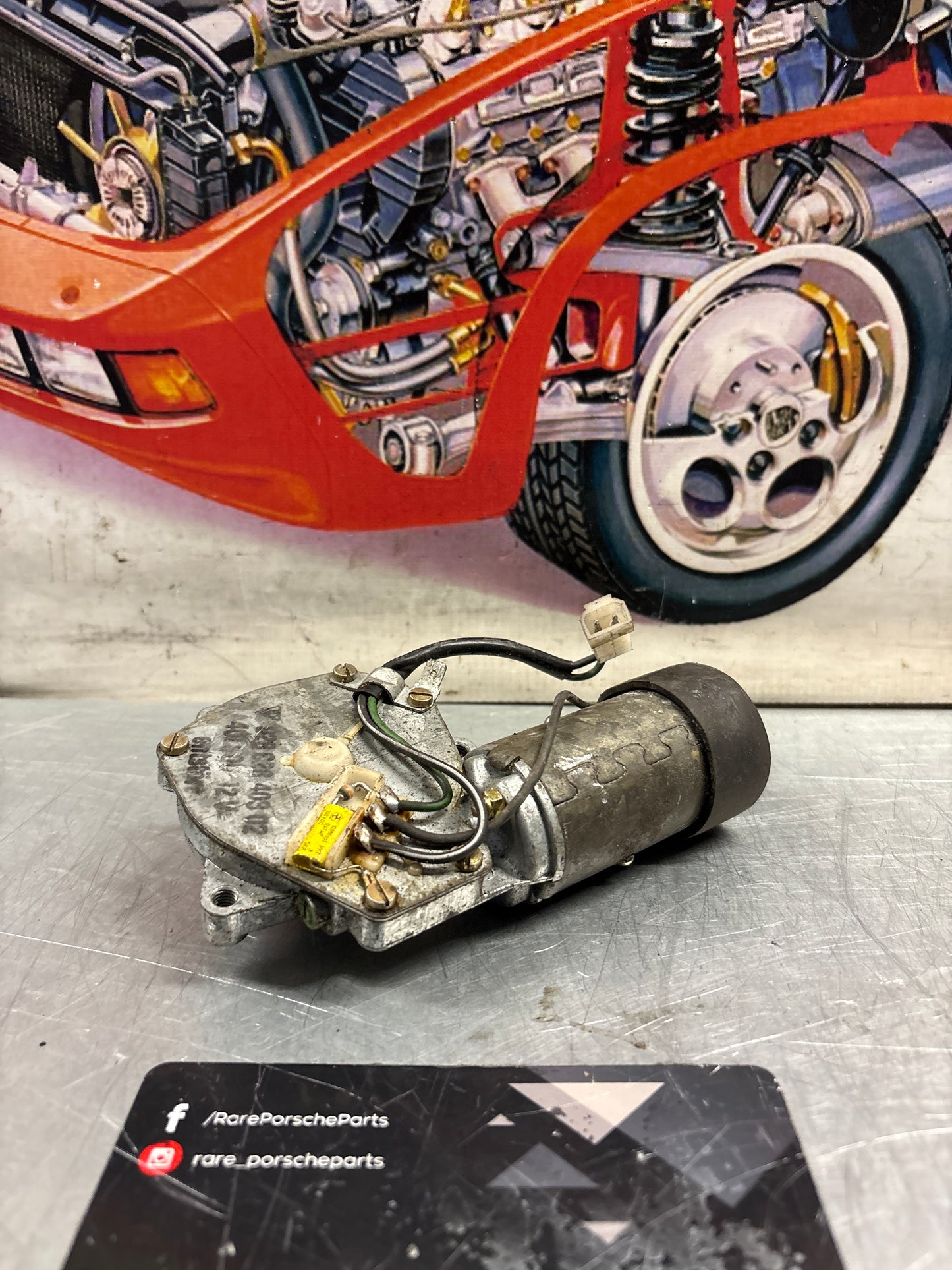 Porsche 928 rear windshield wiper motor 92862840302