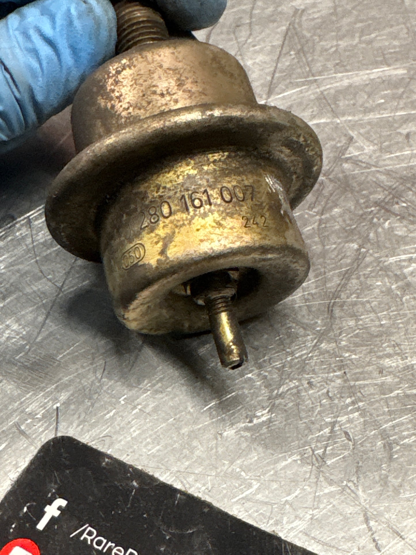 Porsche 944 fuel pressure damper. 0280161007. 0 280 161 007