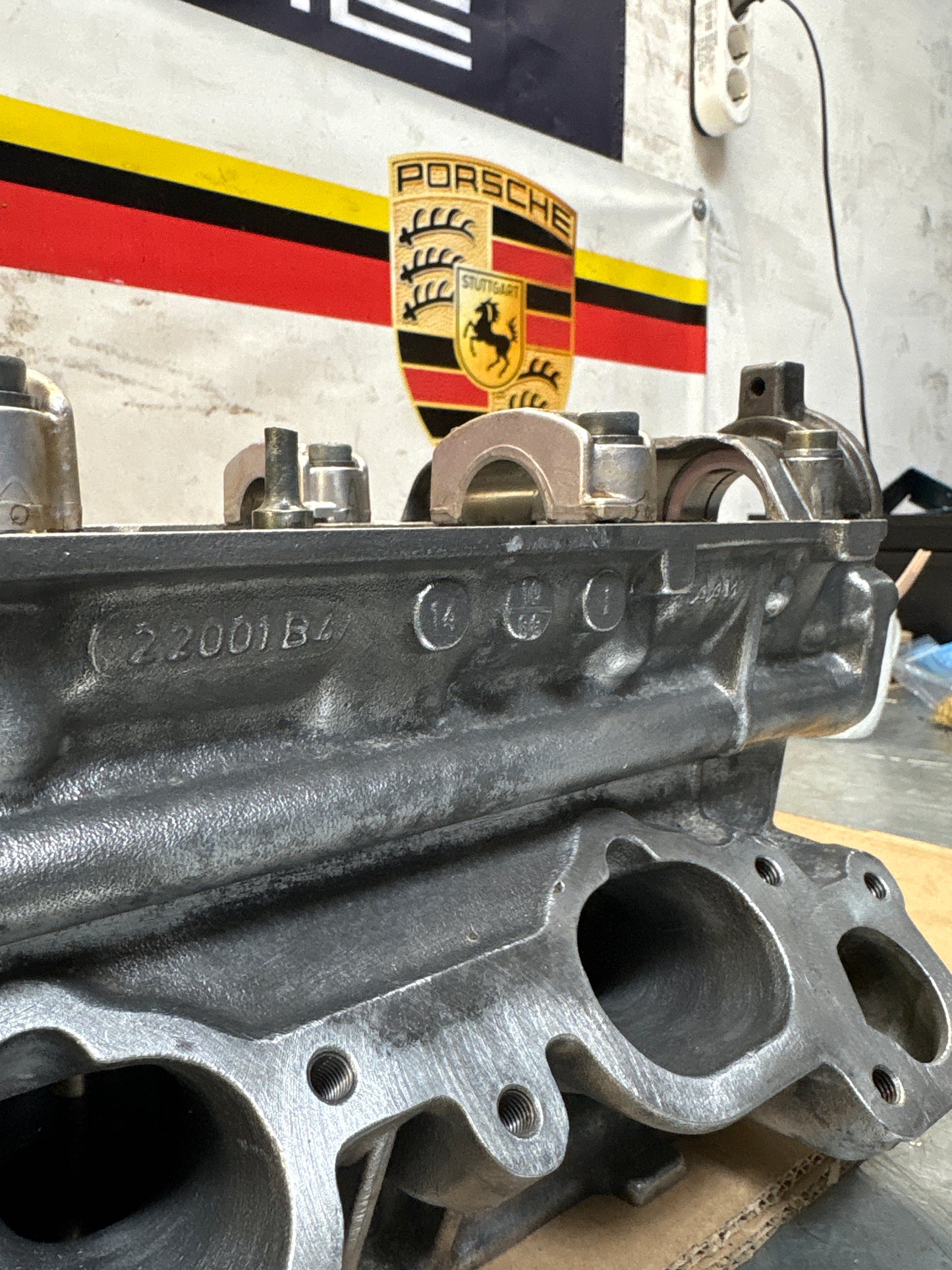 Porsche 944 cylinder head, refurbished 9441044138R