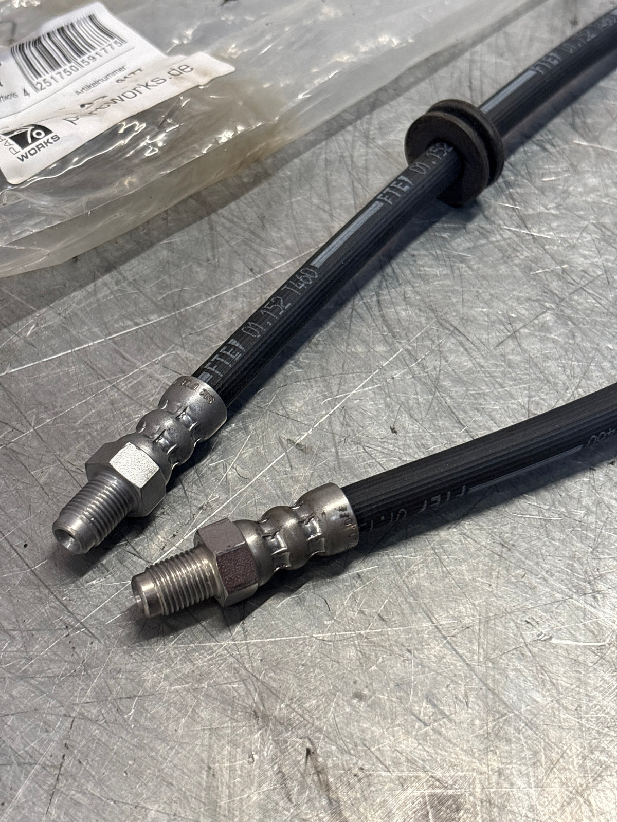 2x Brake hose for Porsche 924S 944 FTE 412mm
