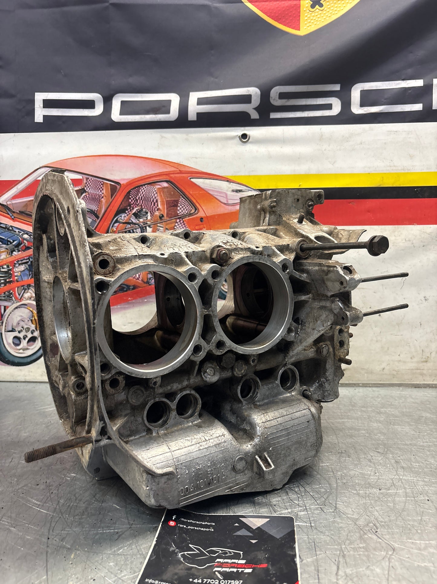 Porsche 914 1.7L engine case, used EA061528