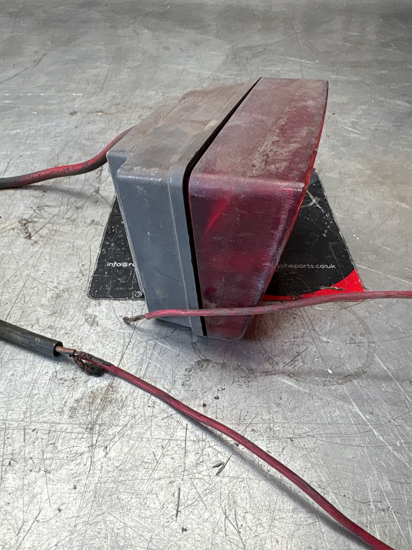 Porsche 928 left rear fogliht, used 92863142801R / 92863142701L spares or repair