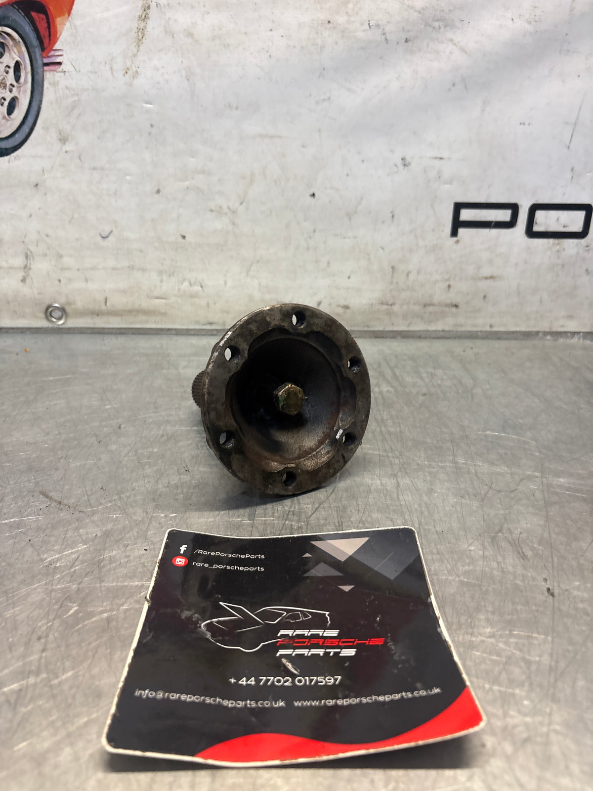 Porsche 928 joint flange long spindle version, used 92833220620