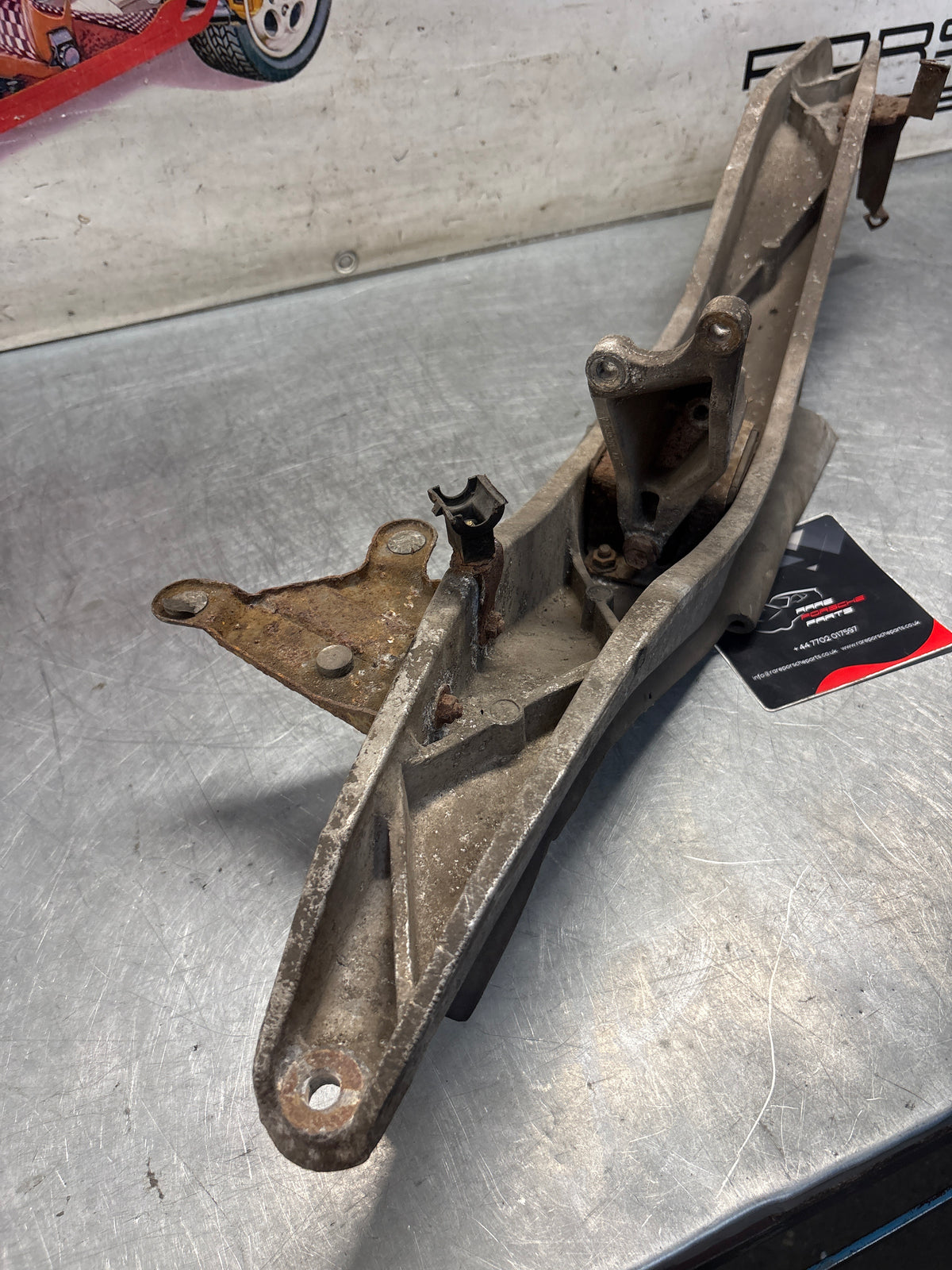 Porsche 968 transmission carrier, used 94437502406