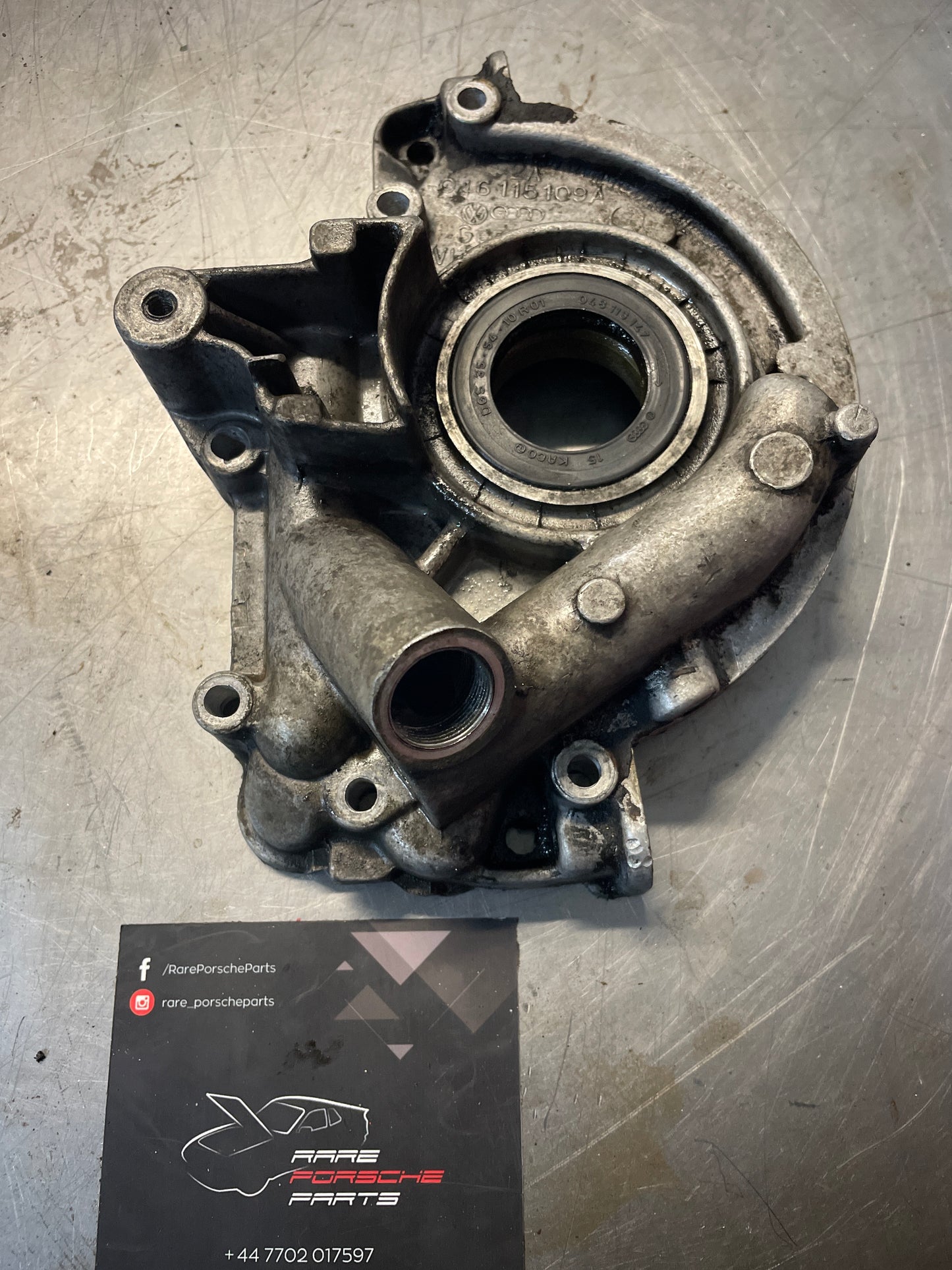 Porsche 924 2.0L oil pump, used 046115109A