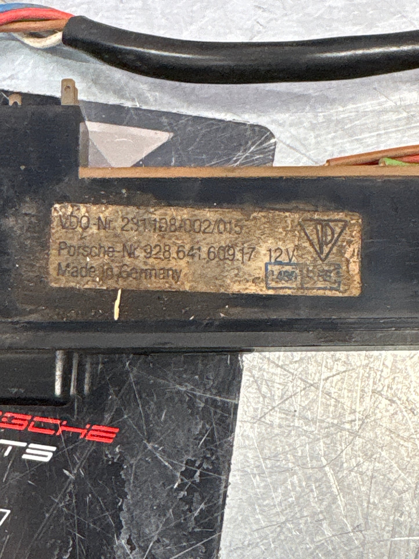 Porsche 928 S4 front center dash panel 92864160917 used