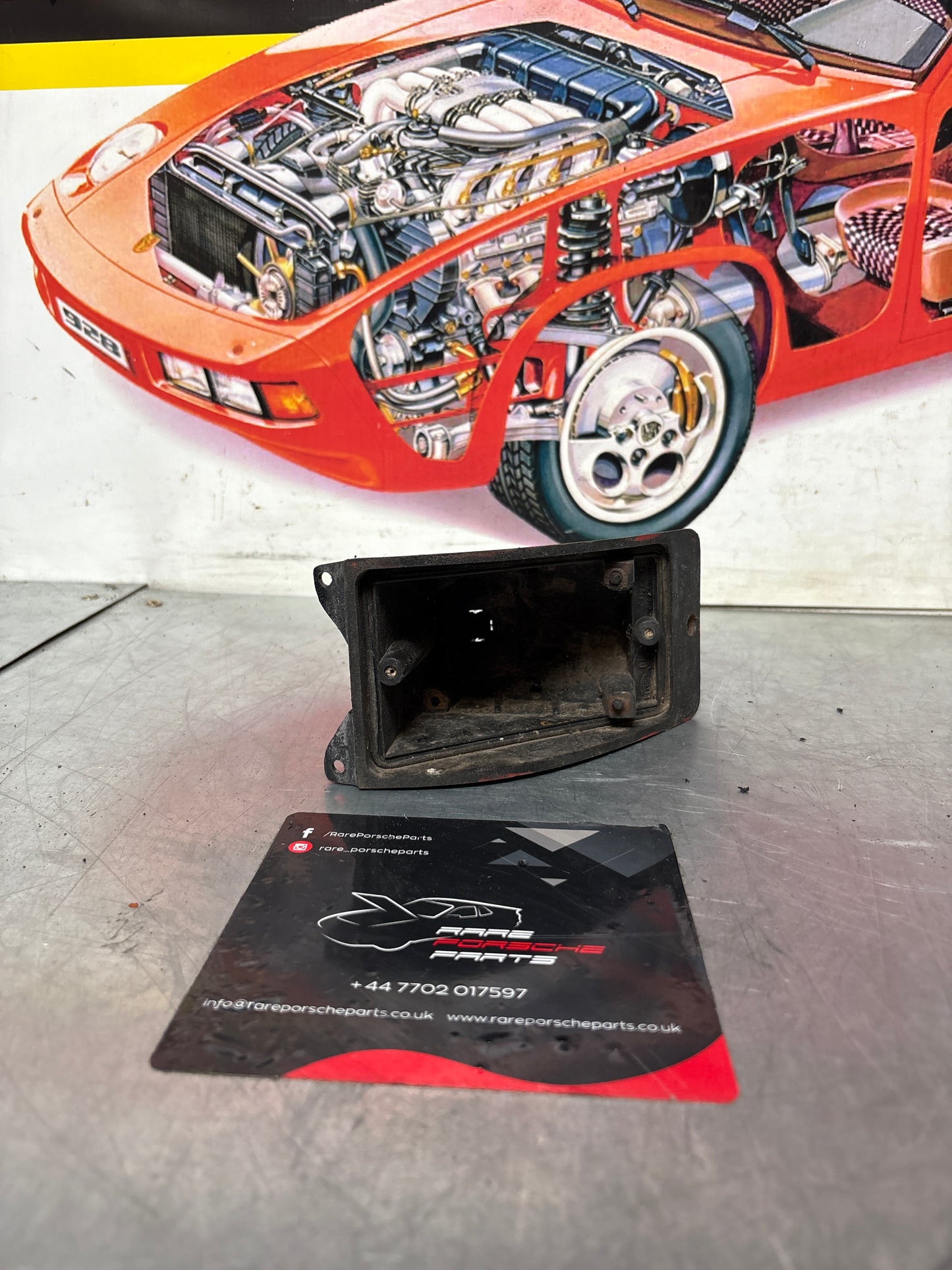 Porsche 924 O/S Front indicator unit, without lense used 477953065A