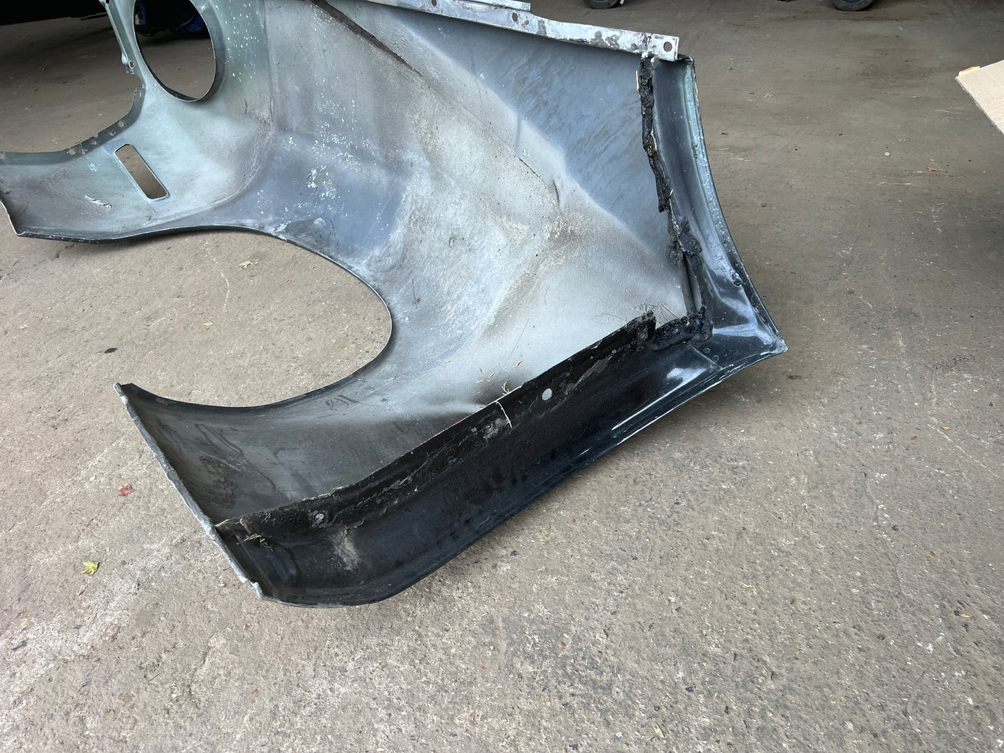 Porsche 928 -87 front right wing, used 92850301202