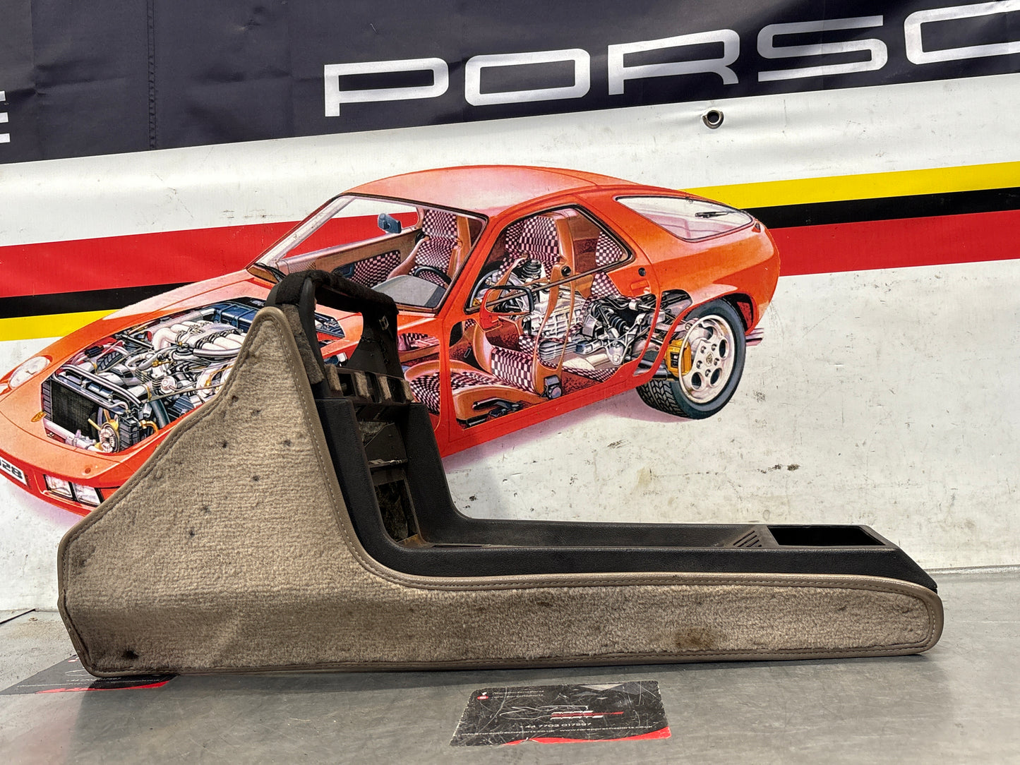 Porsche 924 centre console black, with one switch hole 477857951 / 477857969 used, with cream carpet, used