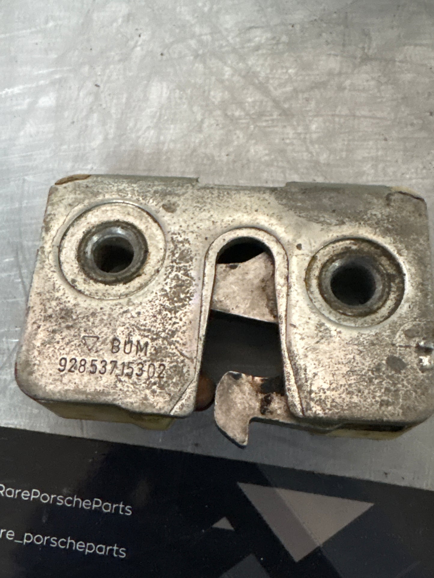 Porsche 924 944 928 left door lock mechanism 92853715302, used