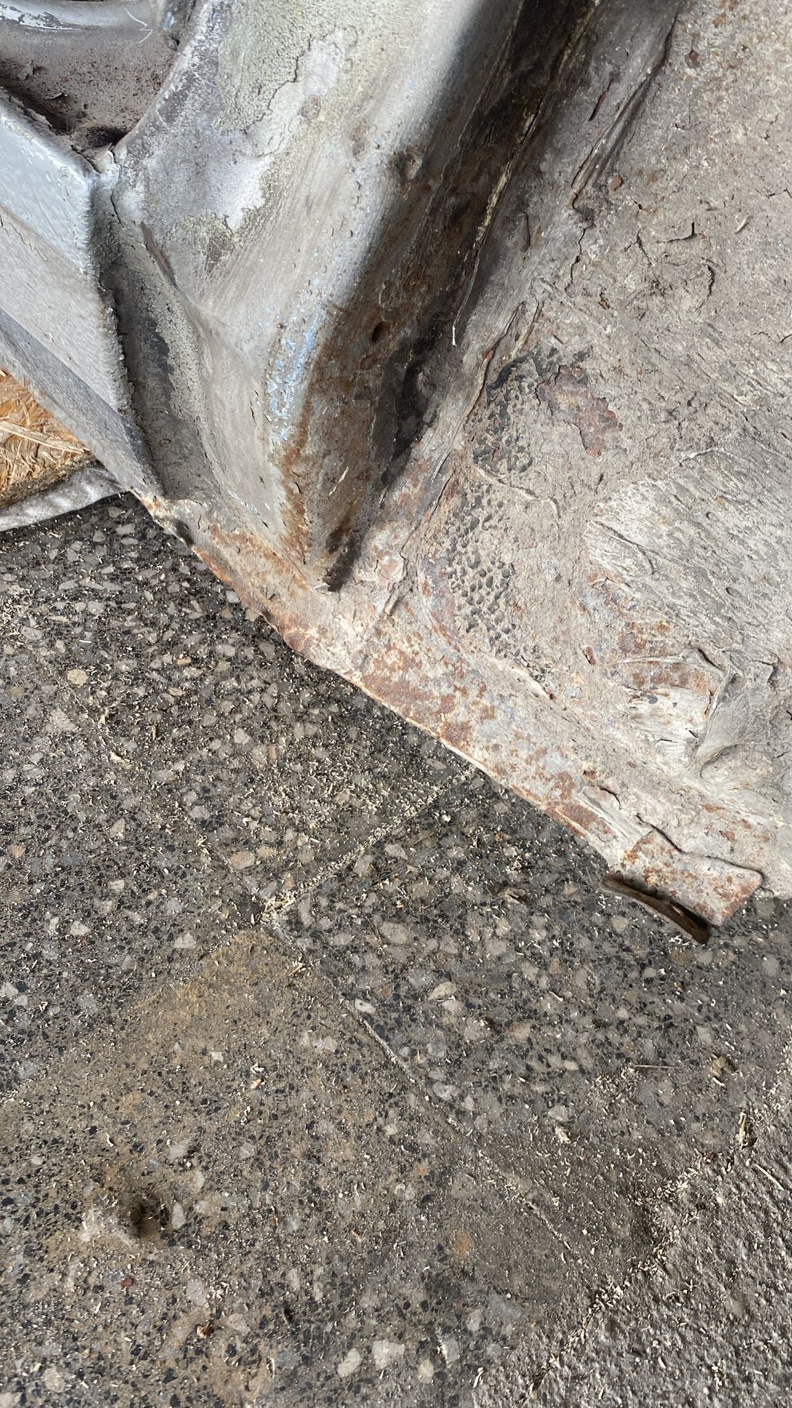 Porsche 924 76-79 Right sill / fender section, 477809602B cut