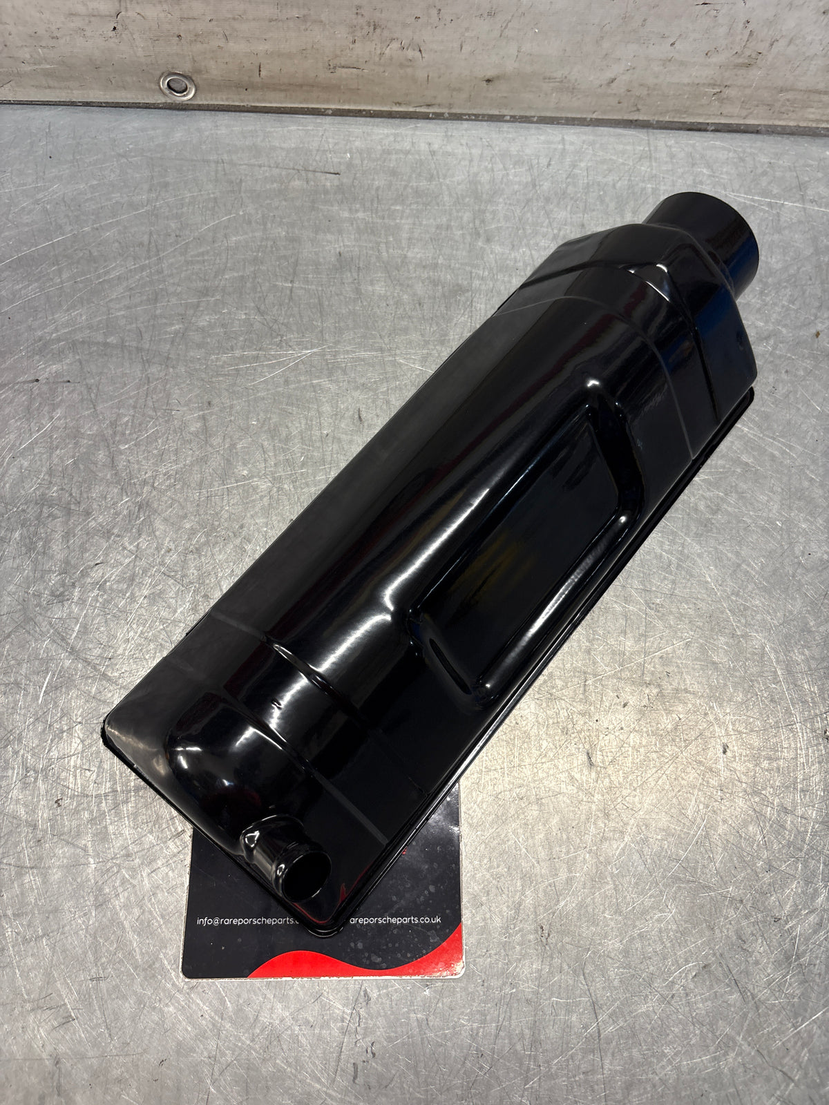 Porsche 924 turbo air box filter housing upper 93111002103 refurbished