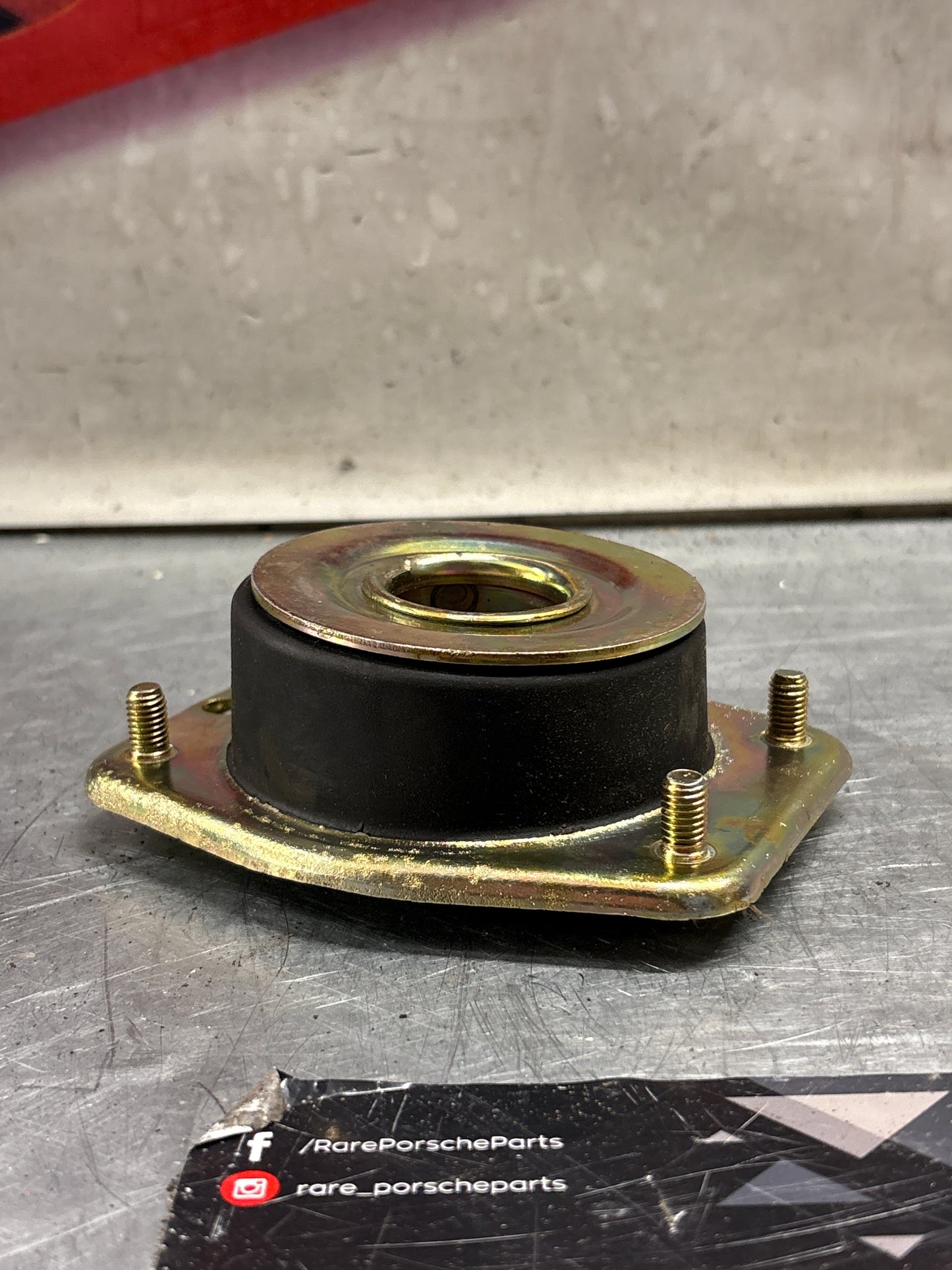 Porsche 944 S2 / turbo 95134301830 Top Mount Suspension Strut Mounting refurbished with new bearing