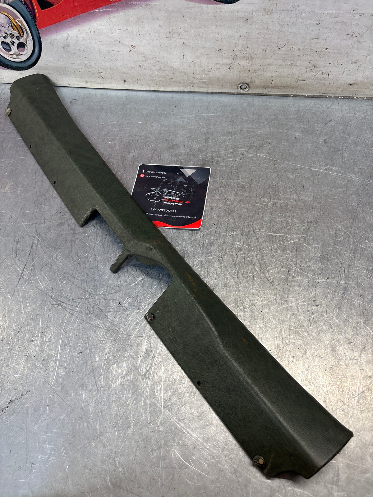 Porsche 928 tailgate interior trim, used, green 92855504705