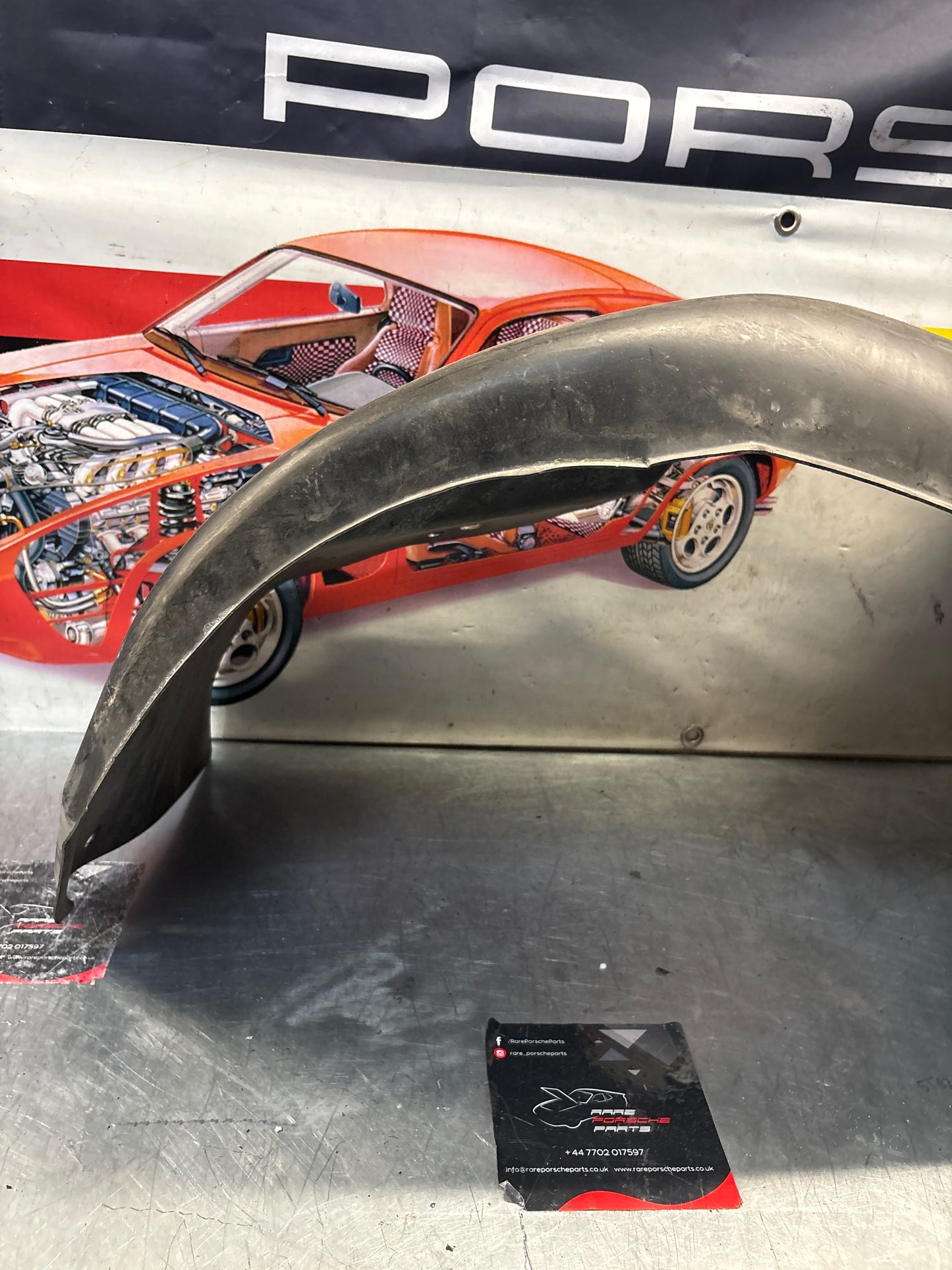 Porsche 928 wheel arch liner  Right 92850438205 Used