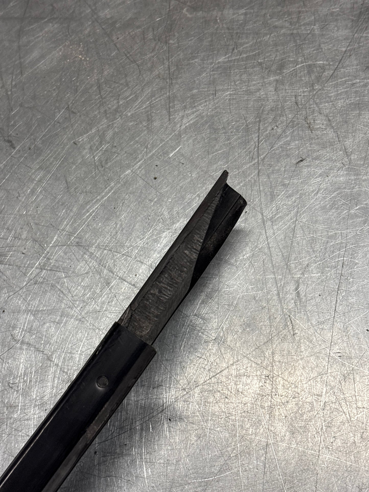 Porsche 944 85.5- left sill trim, scuff plate used 94455112100 cracked