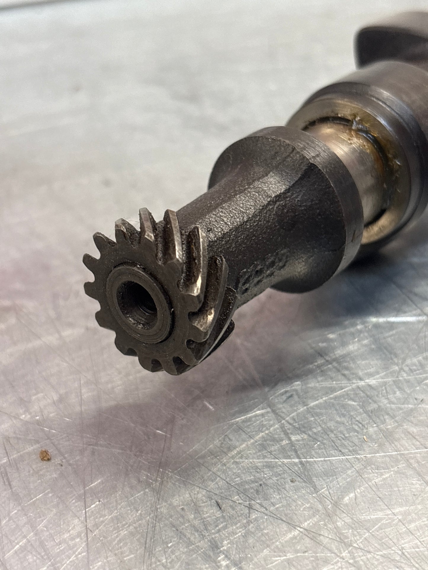 Porsche 924 / 924 Turbo camshaft 046109021 used