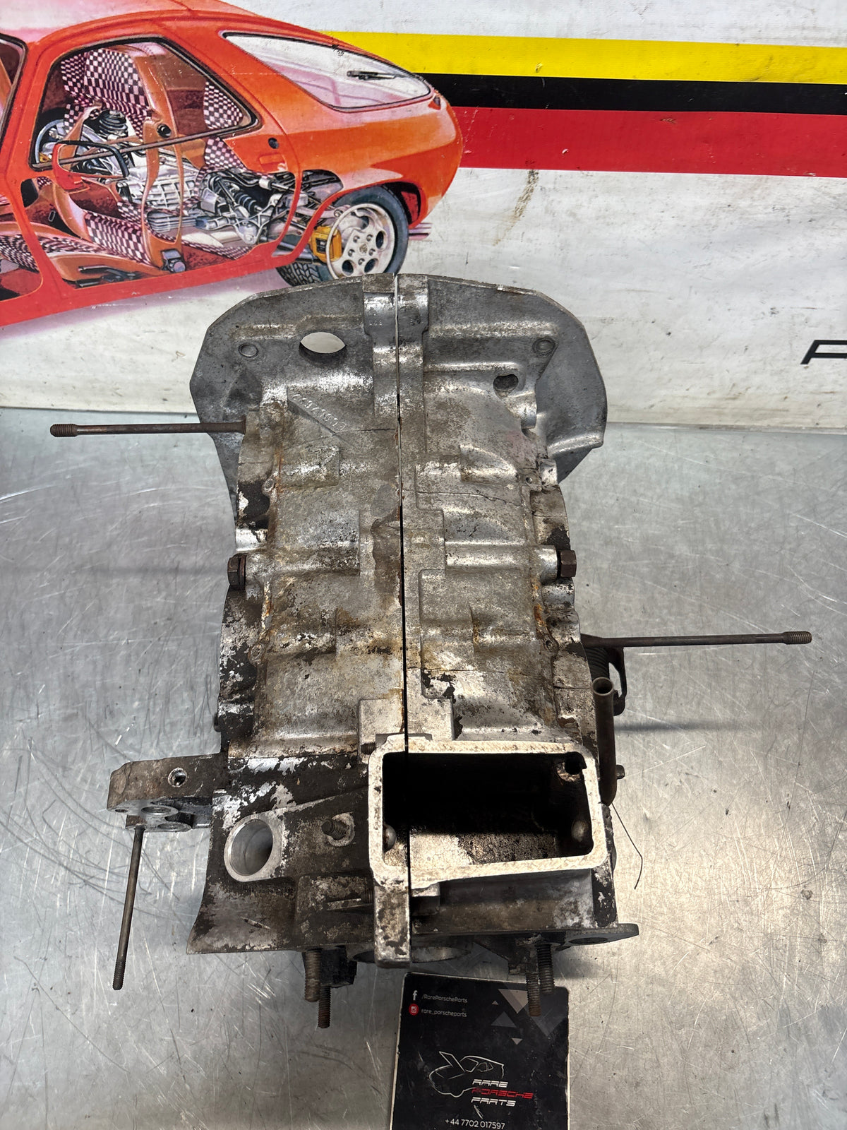 Porsche 914 1.8L engine case, used EC002622