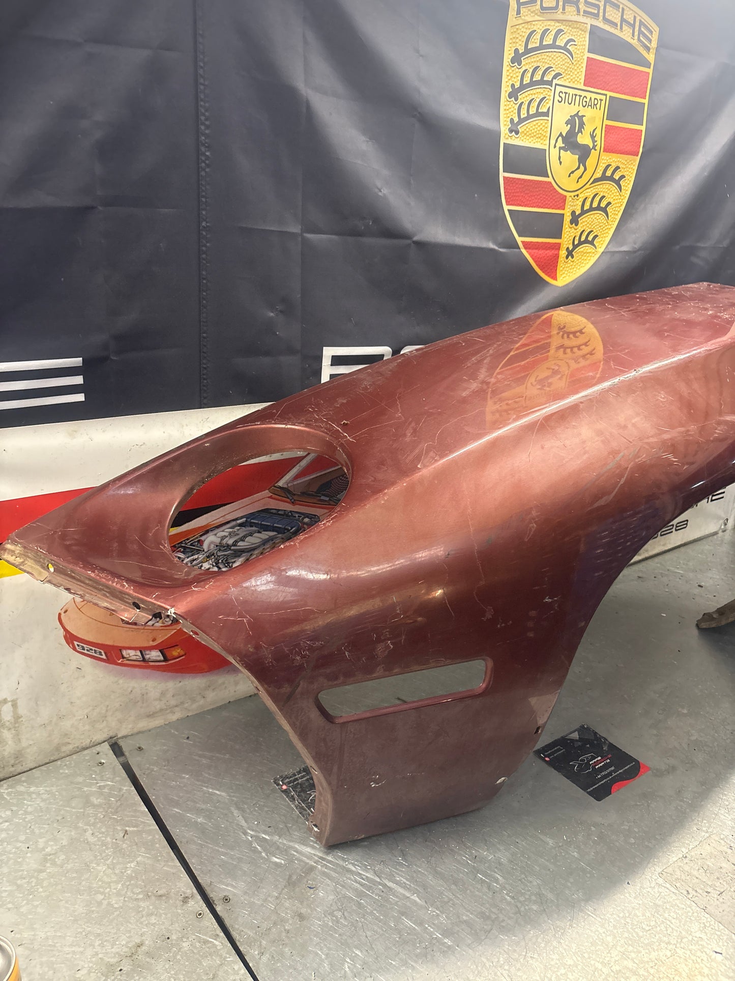 Porsche 928 -87 front left wing, 92850301103 used