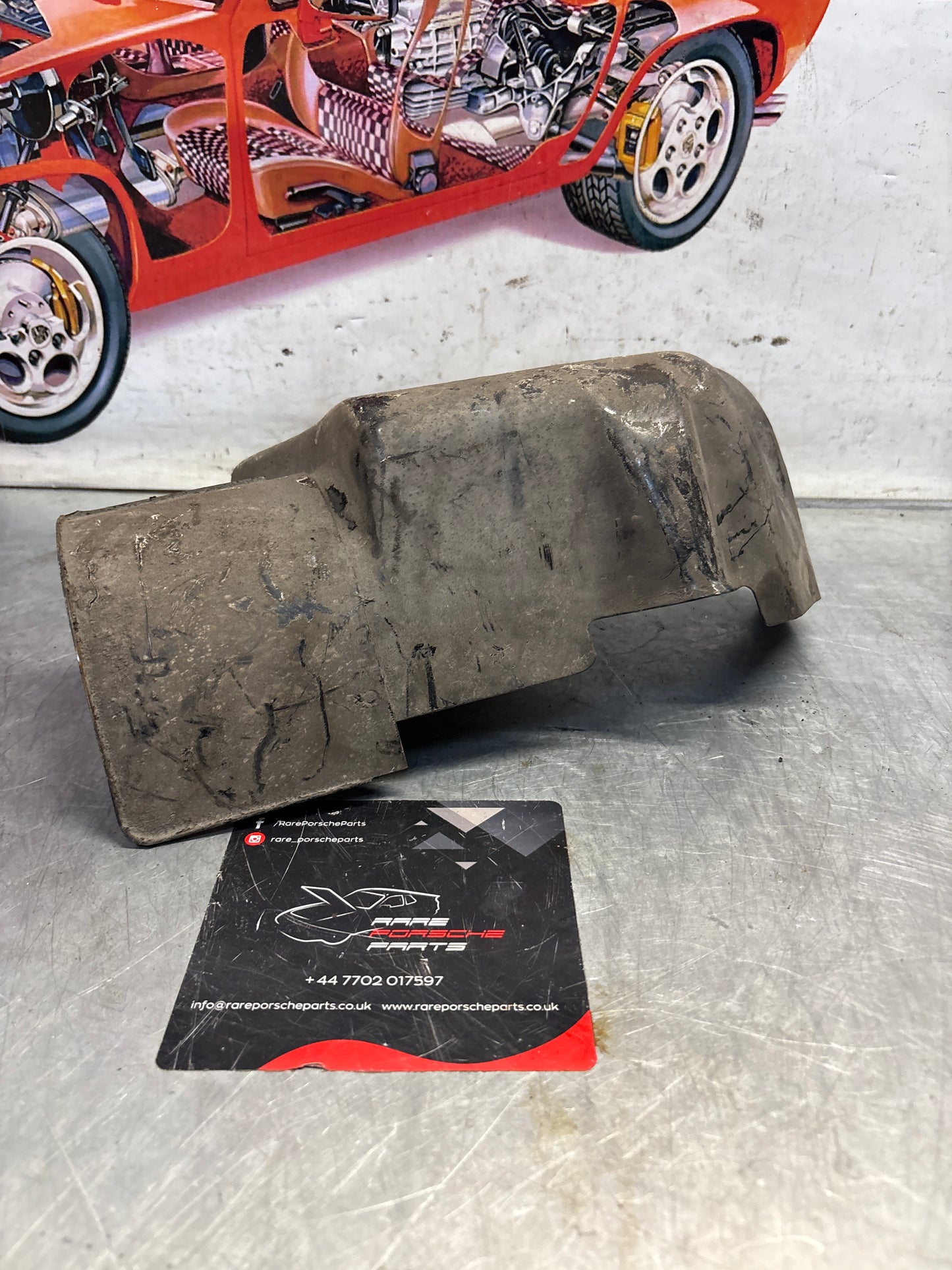 Porsche 944 85.5- fuel pump cover plate 94420133100