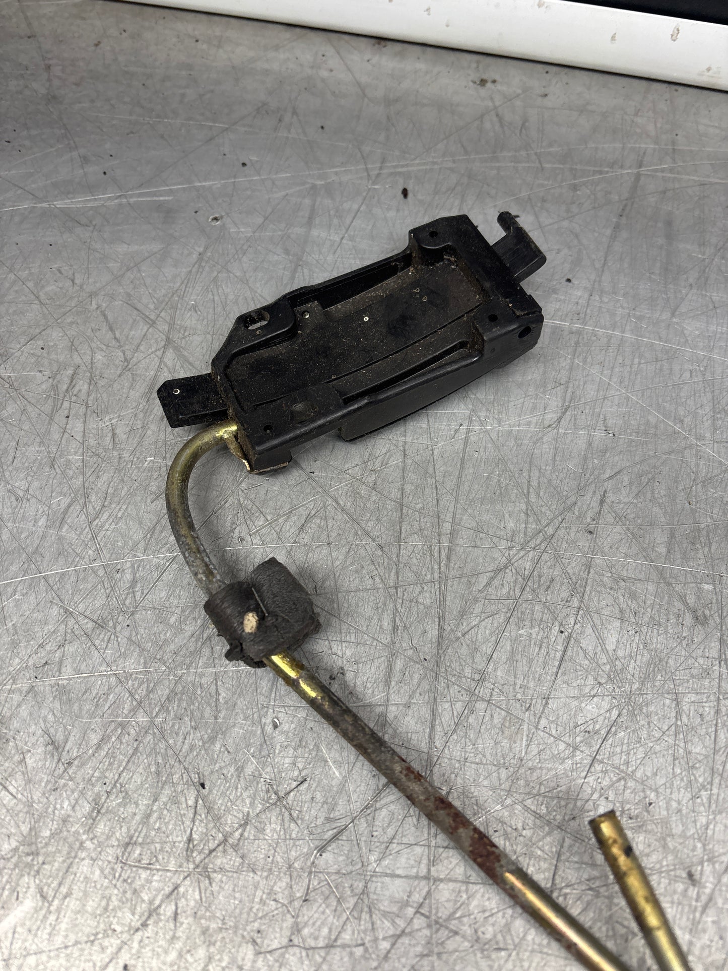 Porsche 924 944 früher Schiebedach-Hebemechanismus. Gebraucht. Schiebedachmechanismus vor 86.