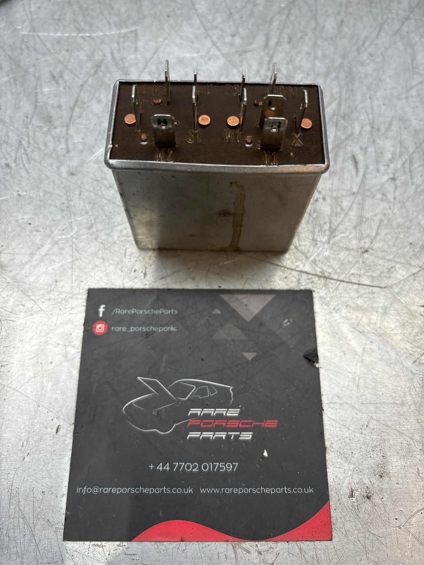 Porsche 944 radiator cooling fan relay 94461510403