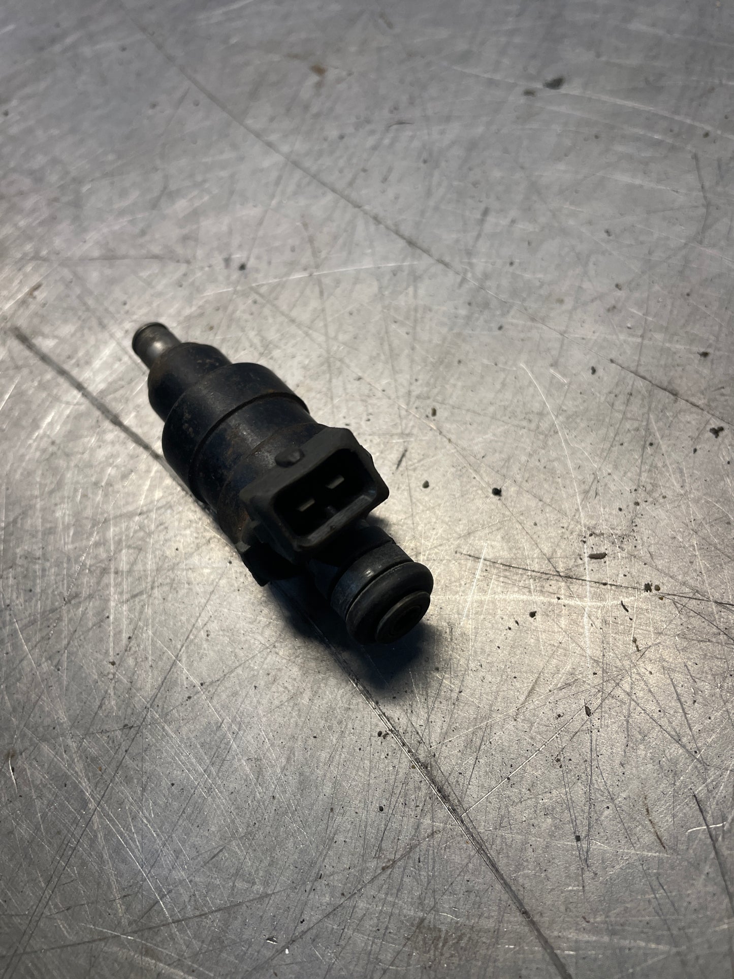 Porsche 944 924S 911 injector. 0280150158