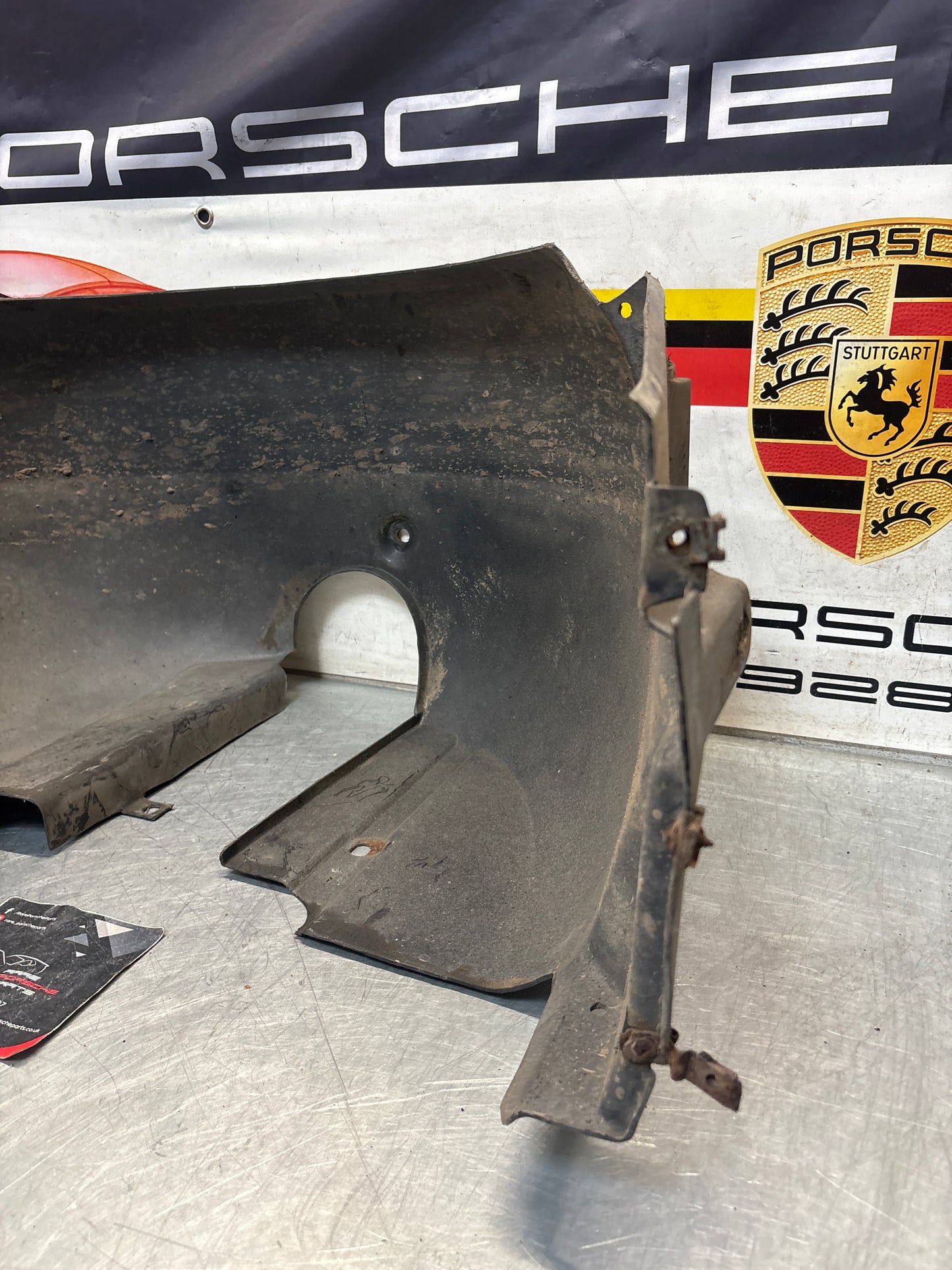 Porsche 944 from 85.5 arch liner Right, 94450438201, used