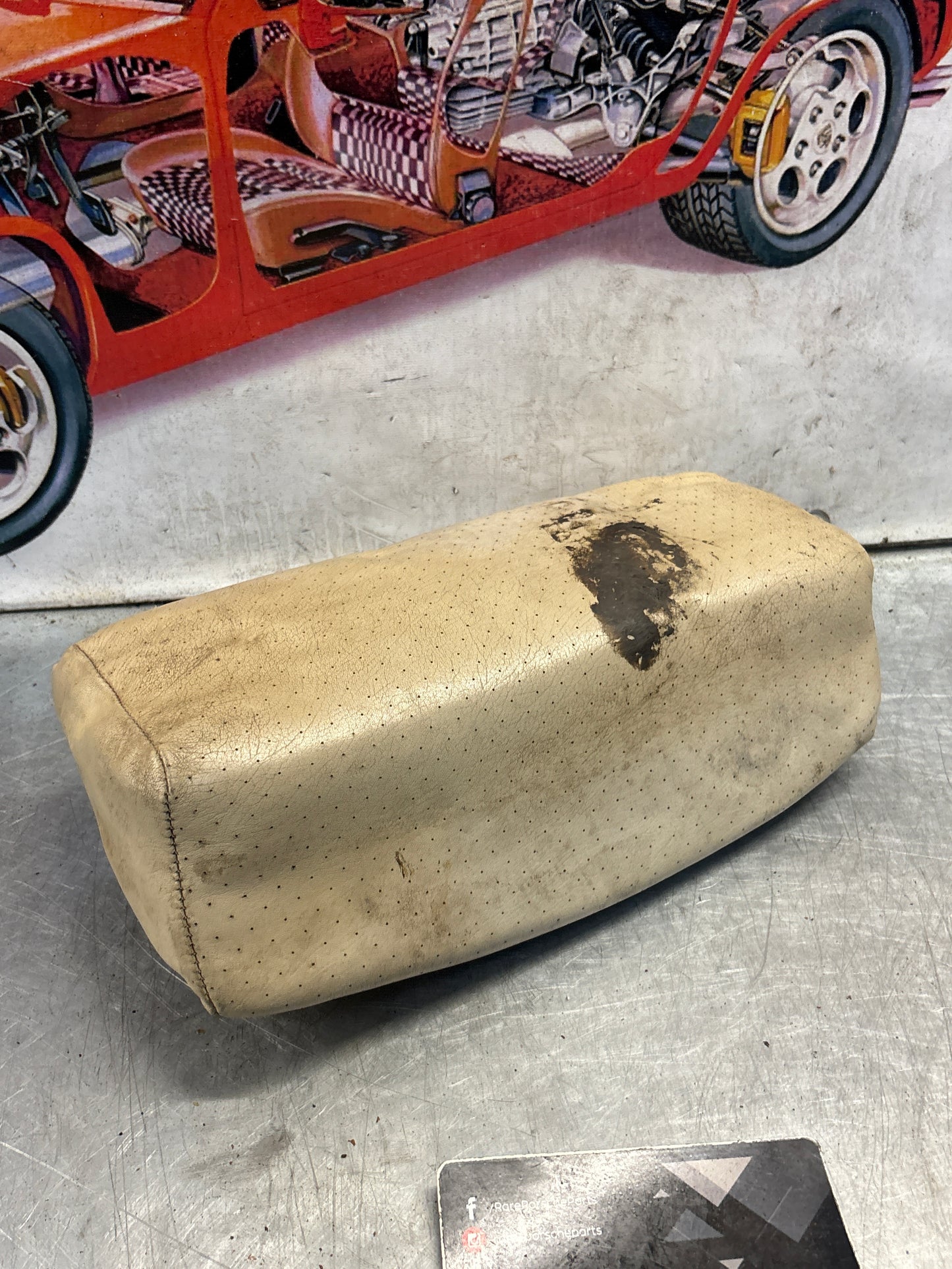 Porsche 928 rear right seat upper cushion, leather, beige, used 92852204650