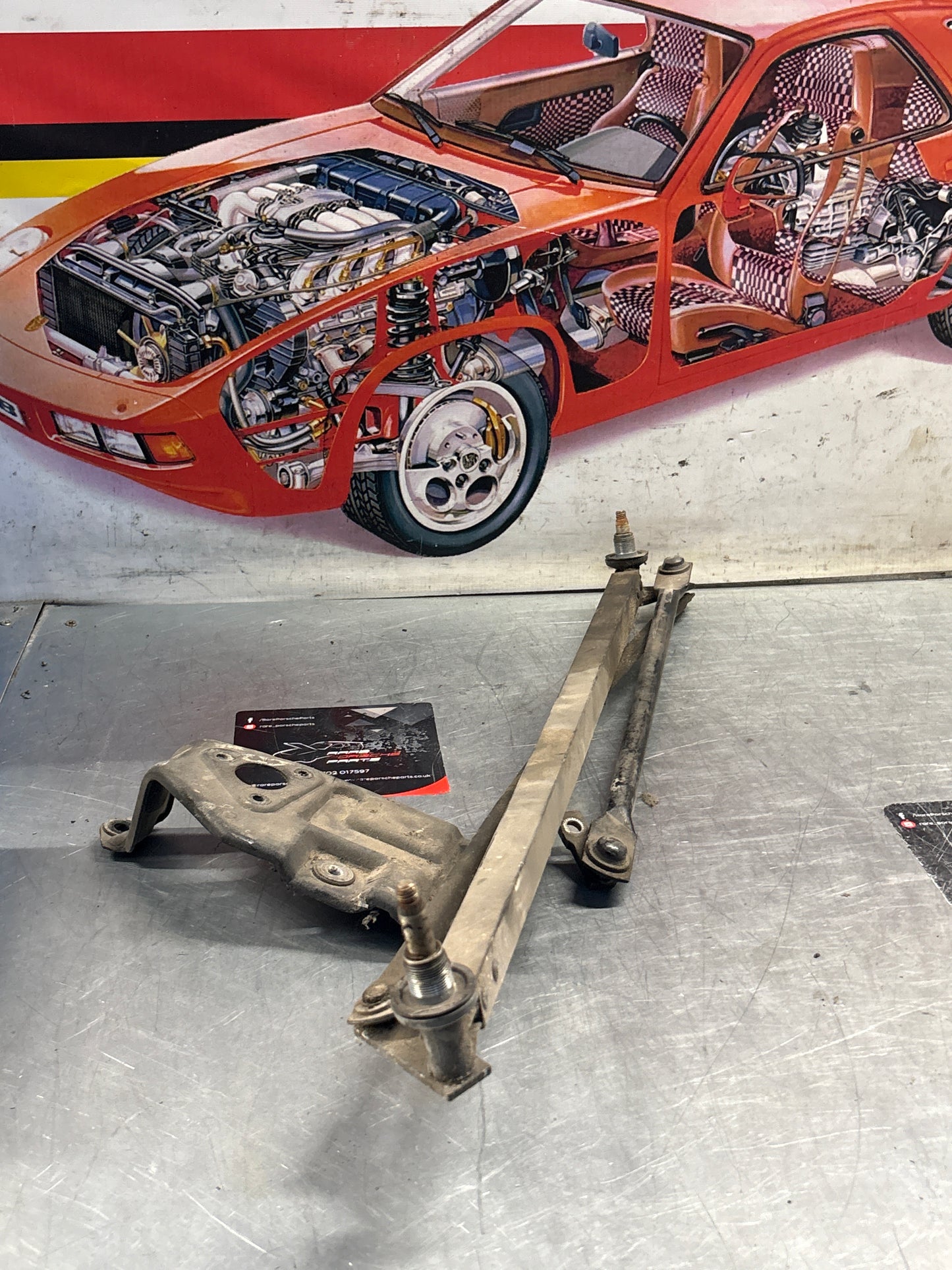 Porsche 928 78-82 windscreen wiper frame, mechanism for LHD cars 92862822100, used