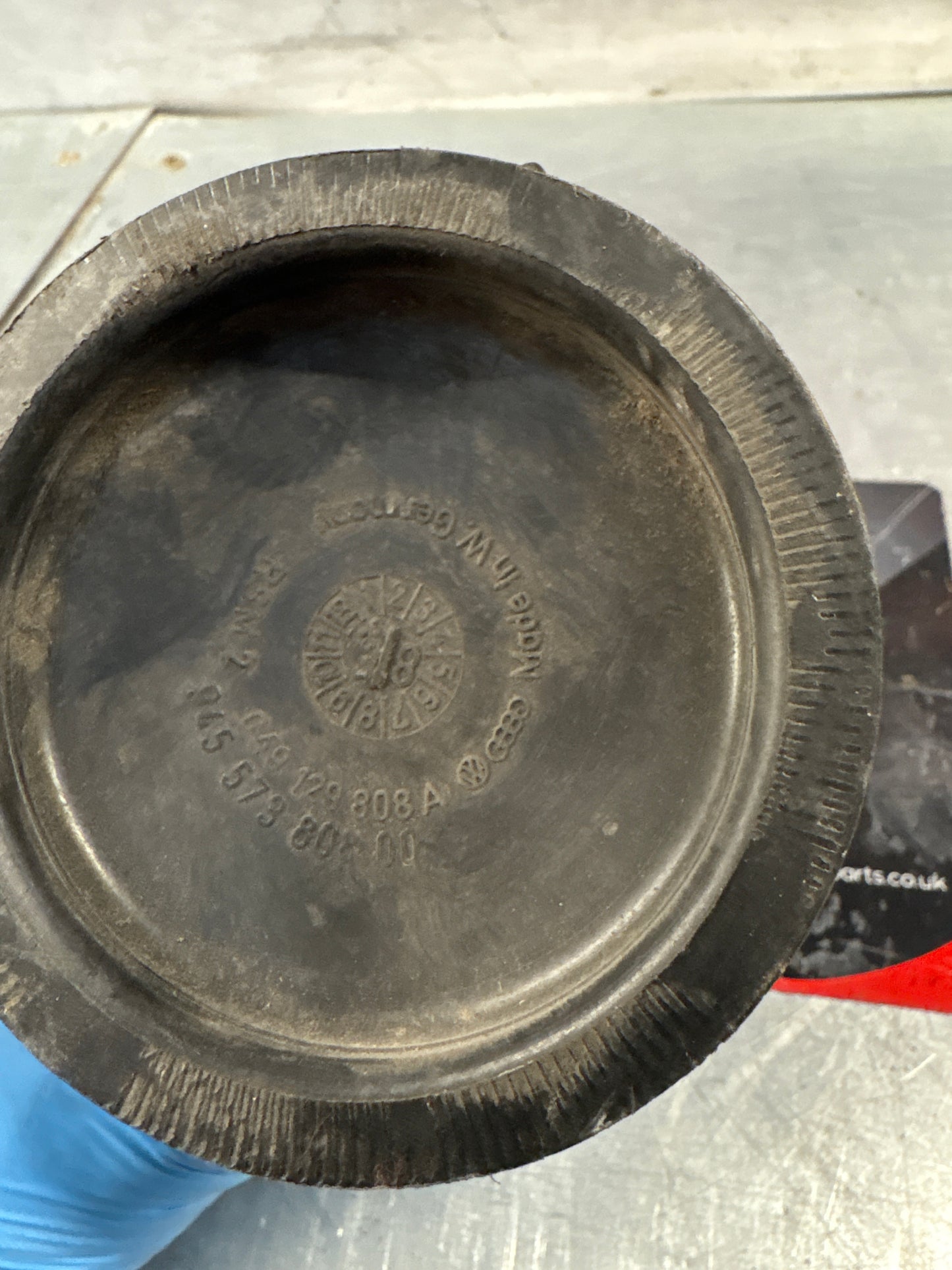 Porsche 944 (1986-1991) Vacuum Reservoir without Bracket 94557380800 / 049129808A used