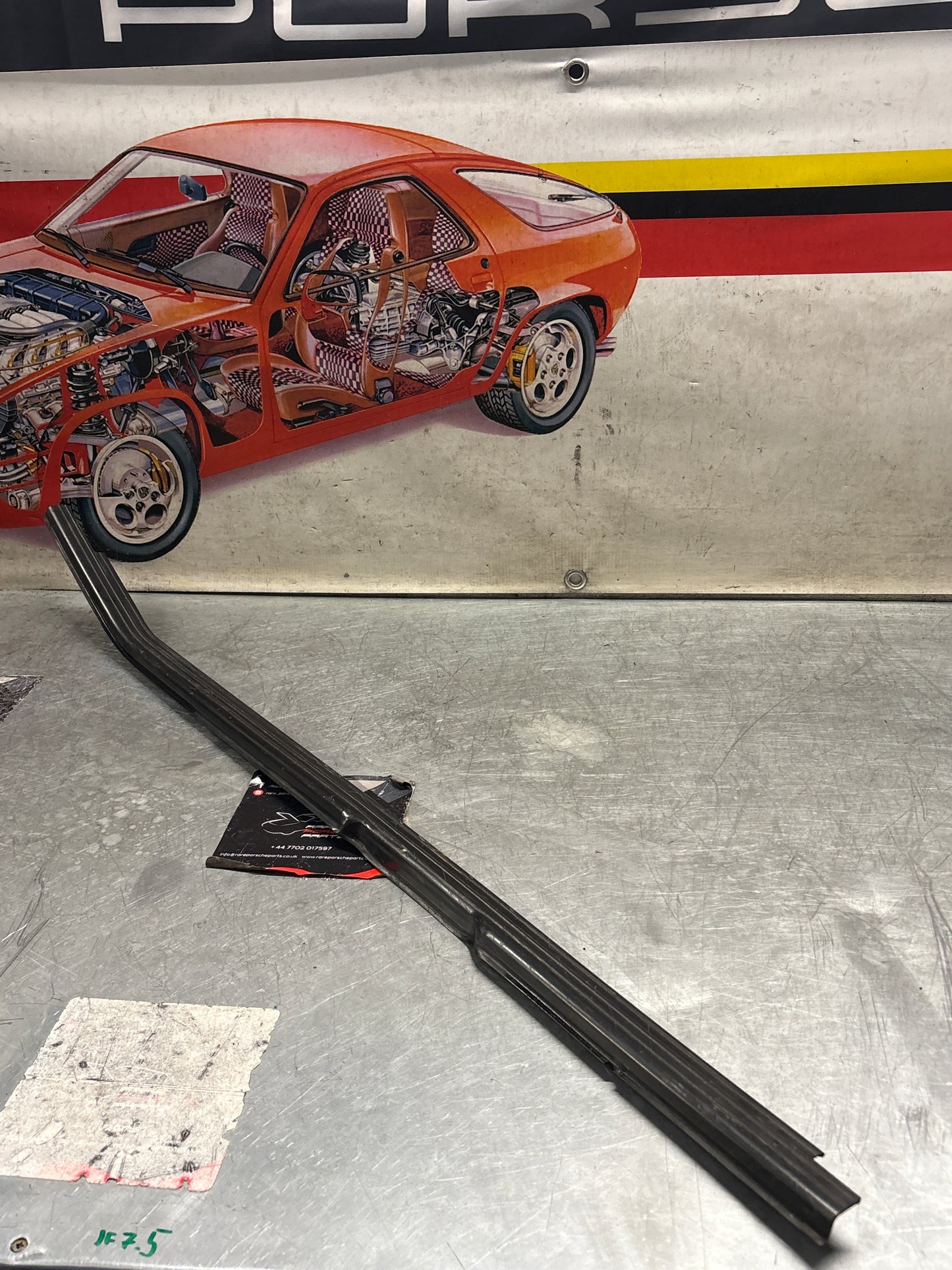 Porsche 944 85.5- left sill trim, scuff plate used 94455112100 cracked