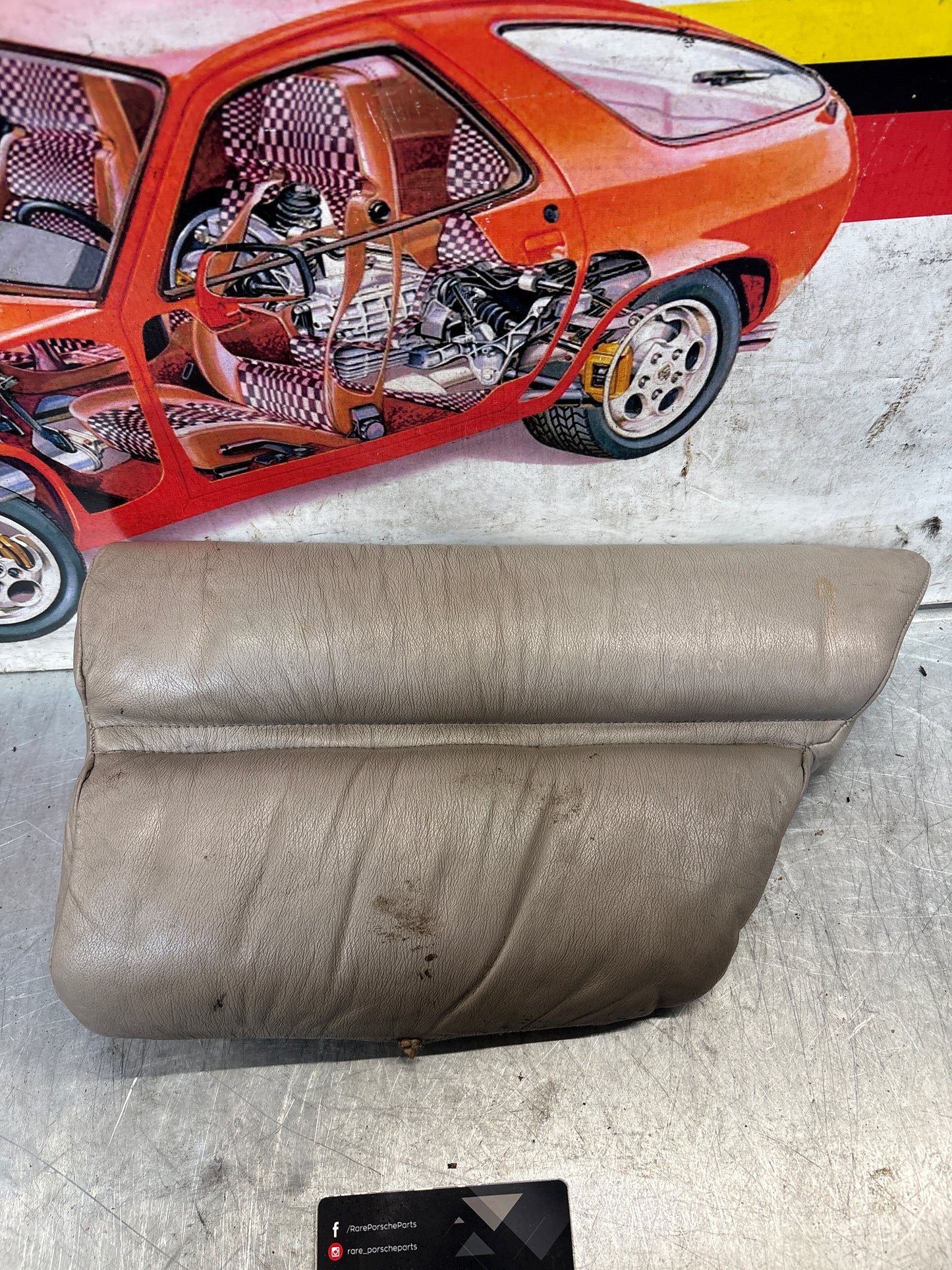 Porsche 928 rear right seat cushion, white, leather, used 92852206051