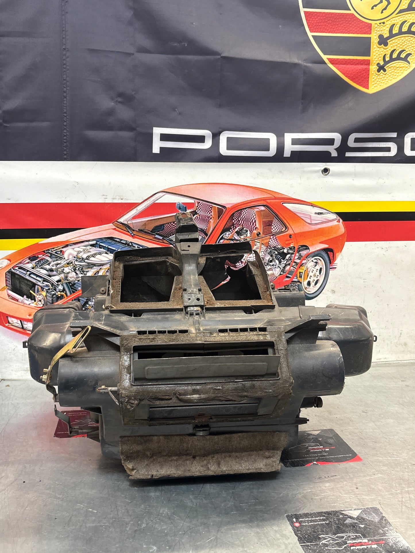 Porsche 944 968 (1986-95) heater box, used