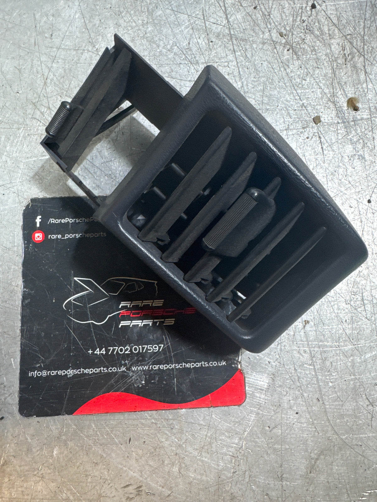 Porsche 944 Marine Blue Left Interior dash air vent. 94457225100. 944 527 251 00 used