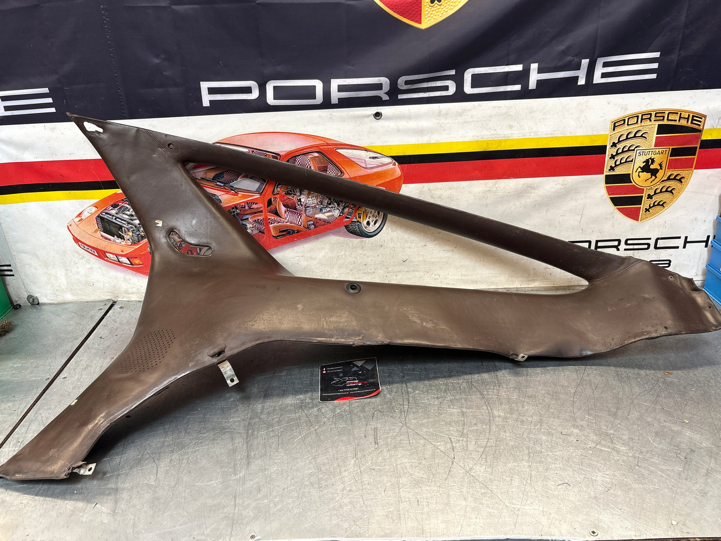 Porsche 928 early right side lower side trim panel, without loudspeaker, brown used 92855502202