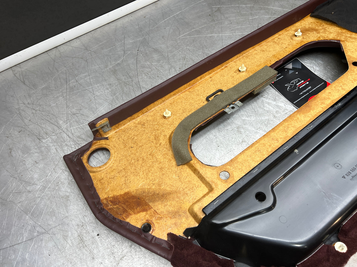Porsche 928 Right side door card, burgundy, 92855522600 NOS
