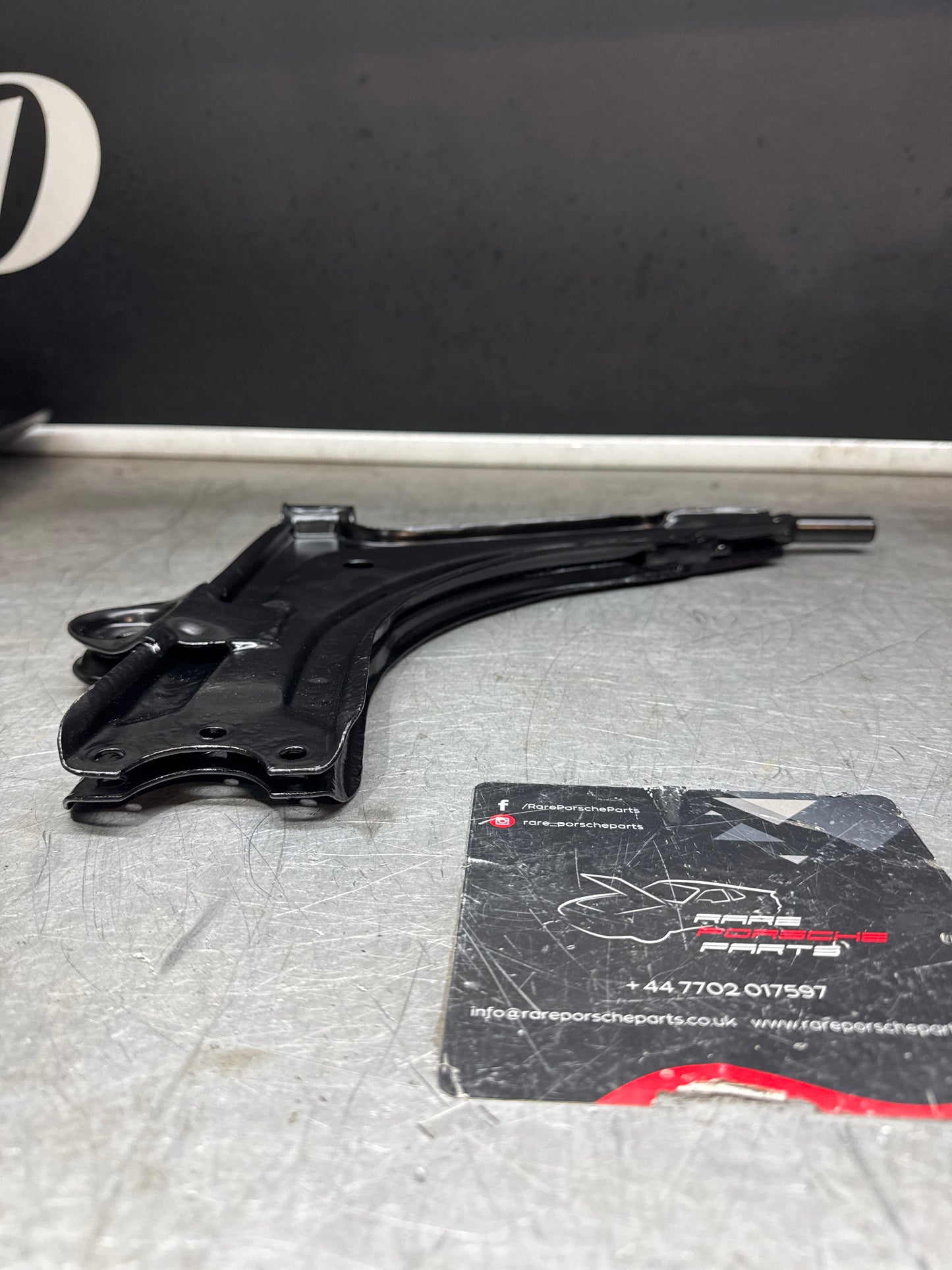 Porsche 924 Turbo Front wishbone control arm, refurbished 477407153F