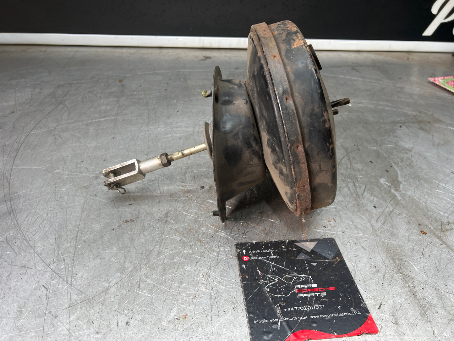 Porsche 944 brake booster, used 95135502703
