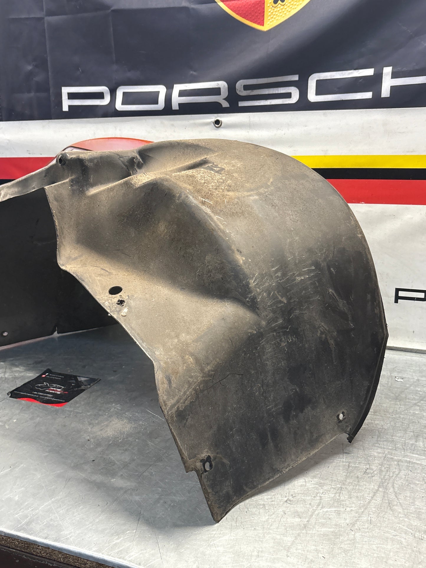Porsche 928 wheel arch liner  Right 92850438205 Used