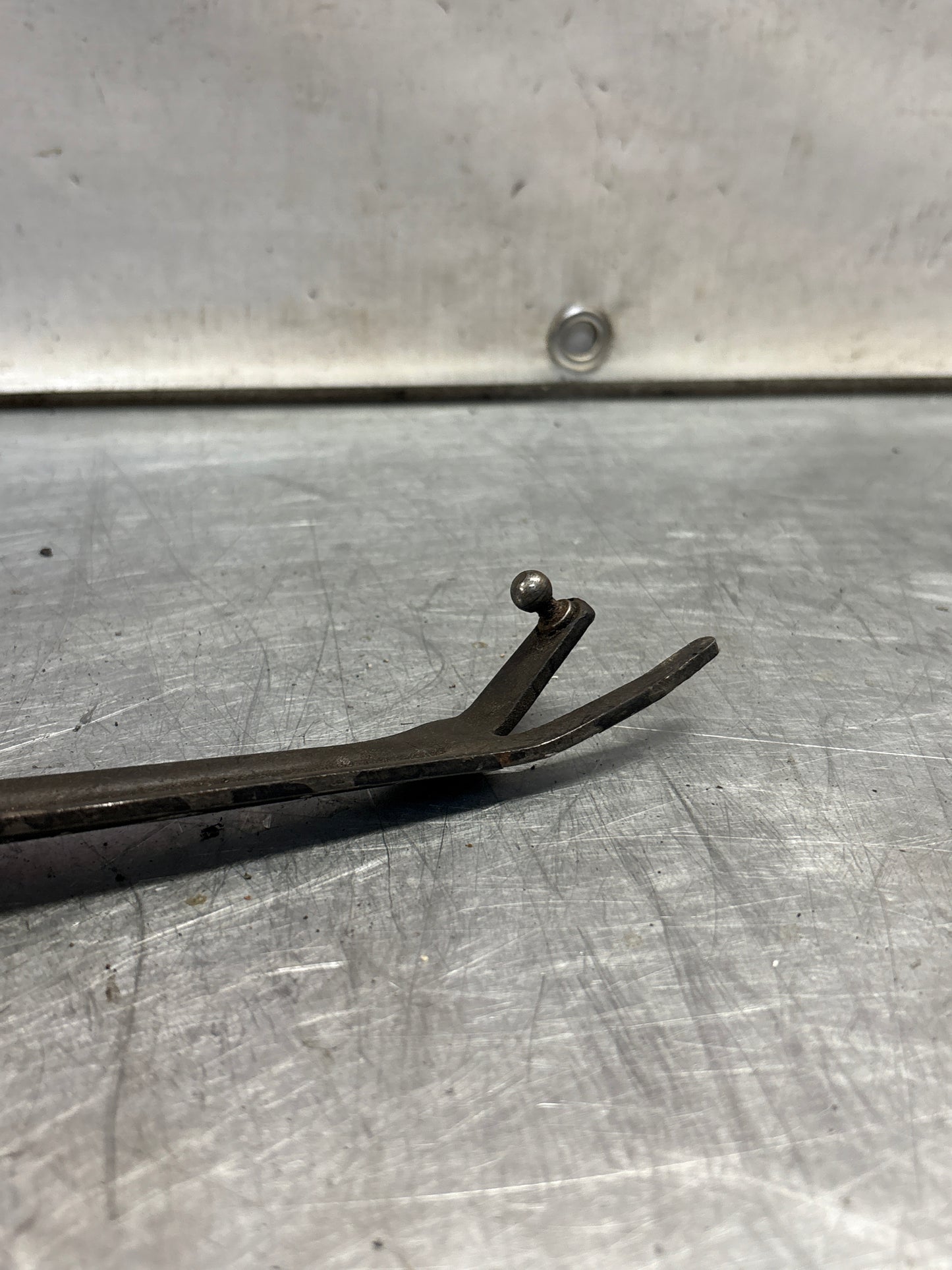 Porsche 928 Deflection accelerator pedal reverse lever, used 92842325005