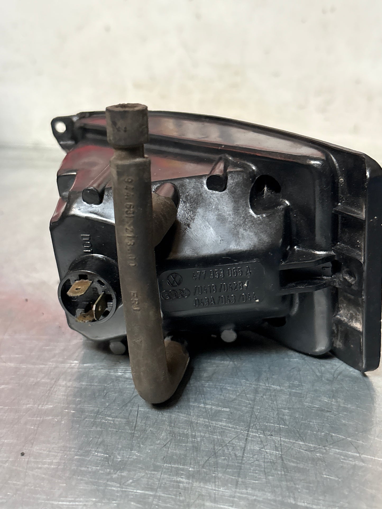 Porsche 924 O/S LH Front indicator unit used 477953065A