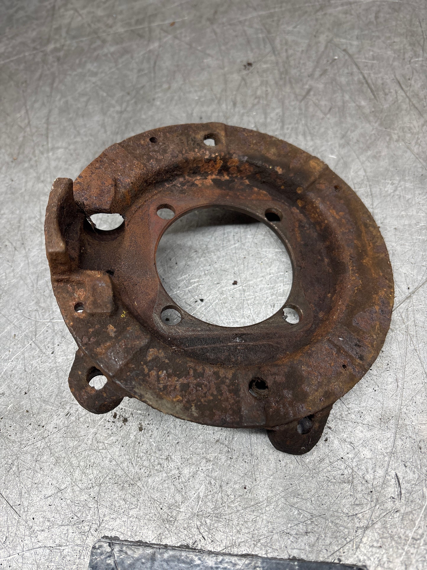 Porsche 924 Turbo rear brake caliper carrier bracket 477609425A 477609111 left hand brake cable support