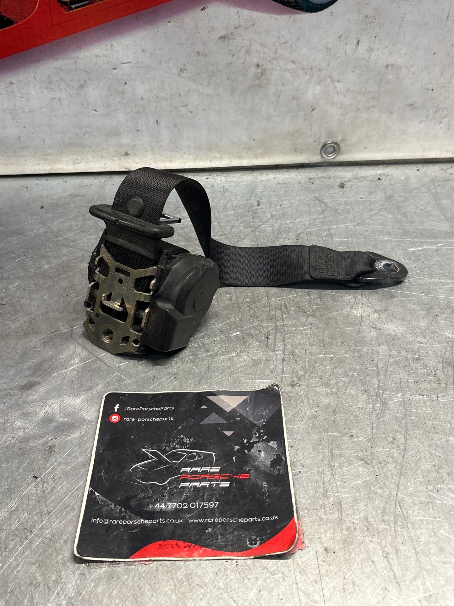 Porsche 911 996 rear right seatbelt, used 99680303601