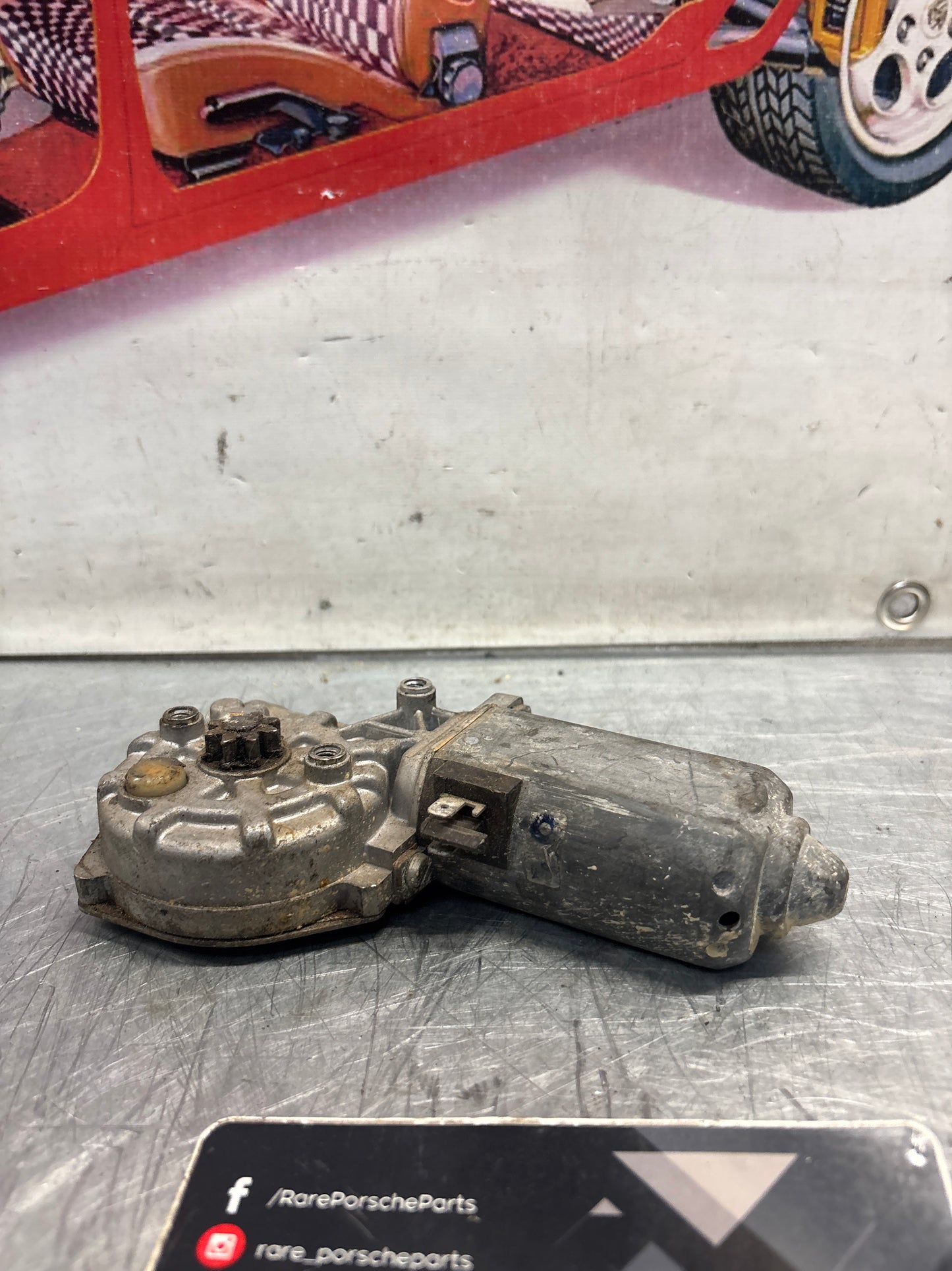 Porsche 924 944 928 window regulator motor, left, used 0130821017