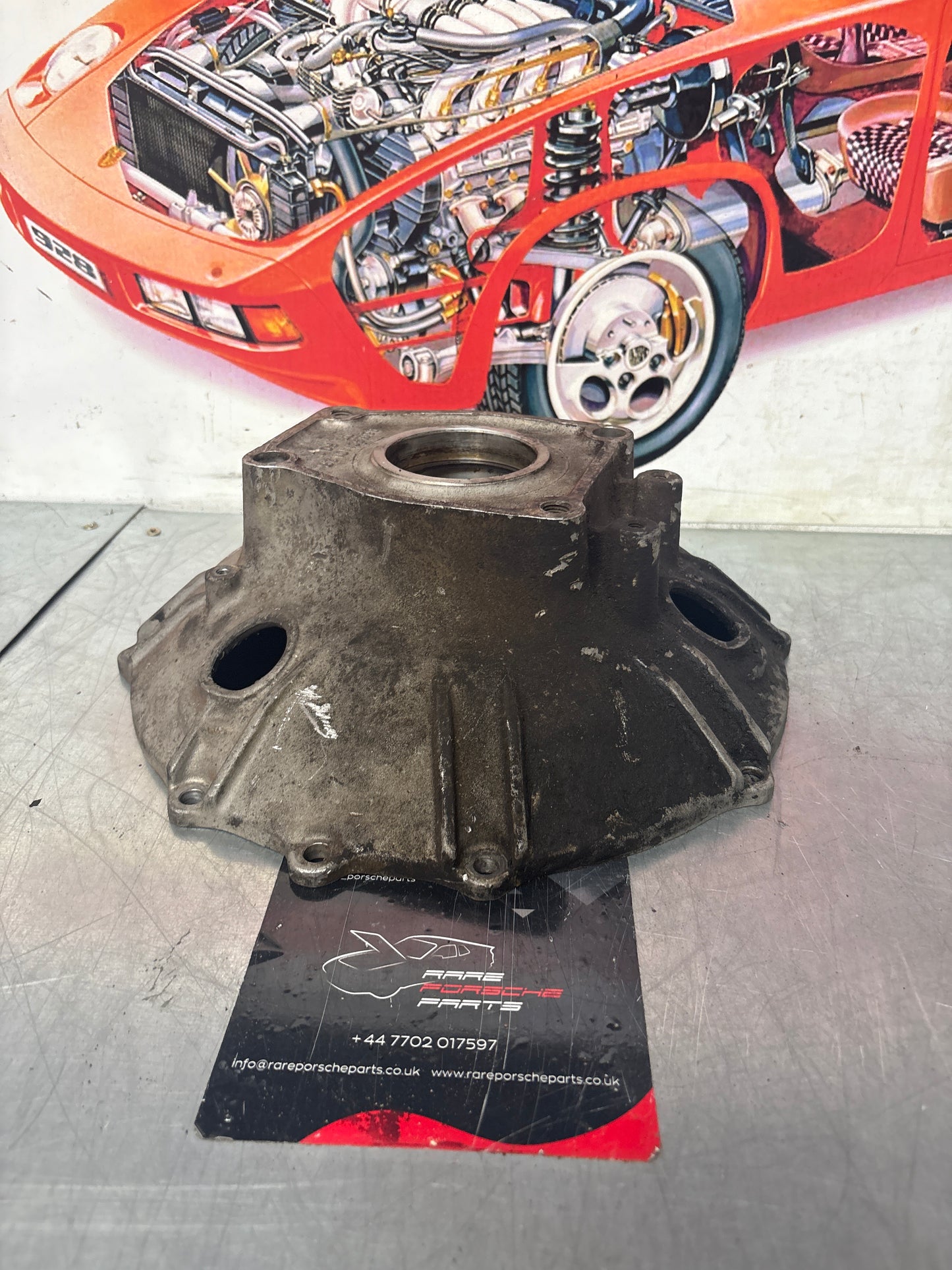 Porsche 928 S bell housing, used 9603211012R