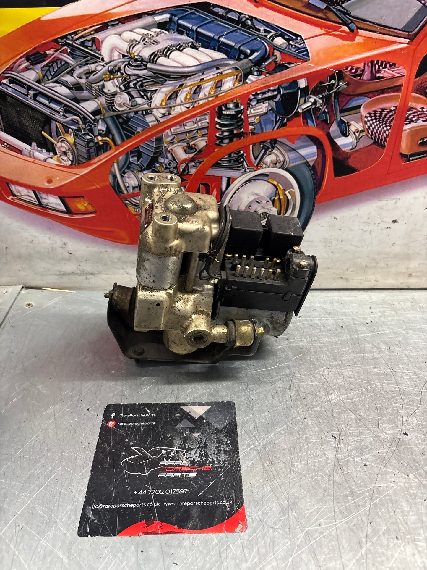 Porsche 944 Turbo Bosch ABS pump, used 0265200038 / 95135511301