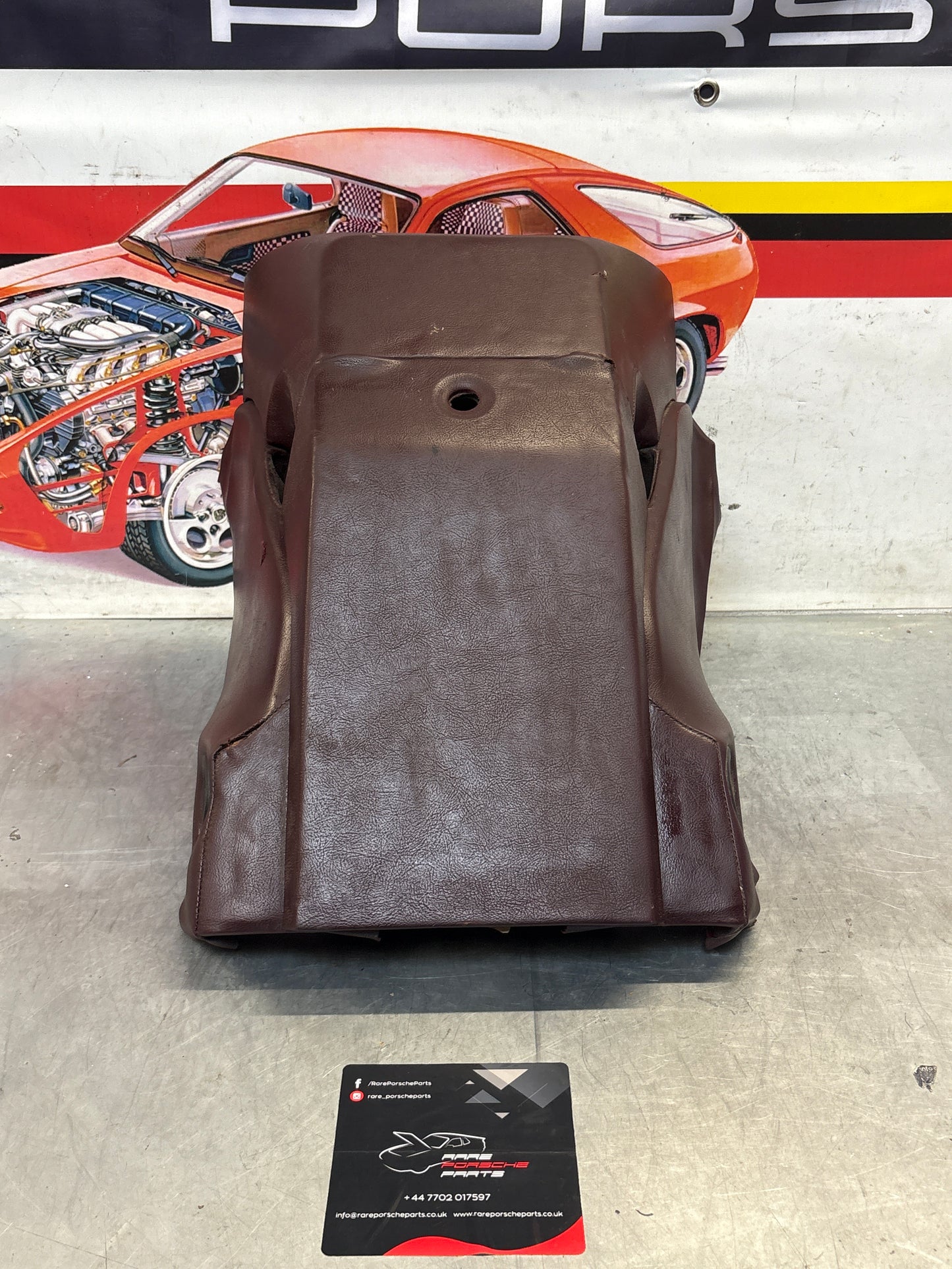 Porsche 928 S center console, rear armrest, Burgrundy, no key, and lock 92852206757 92852206150 used